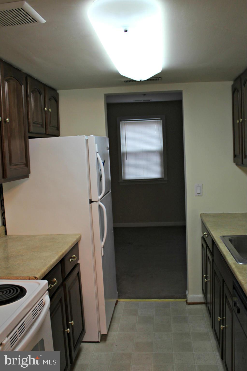 STAFFORD OAKS - Residential Lease