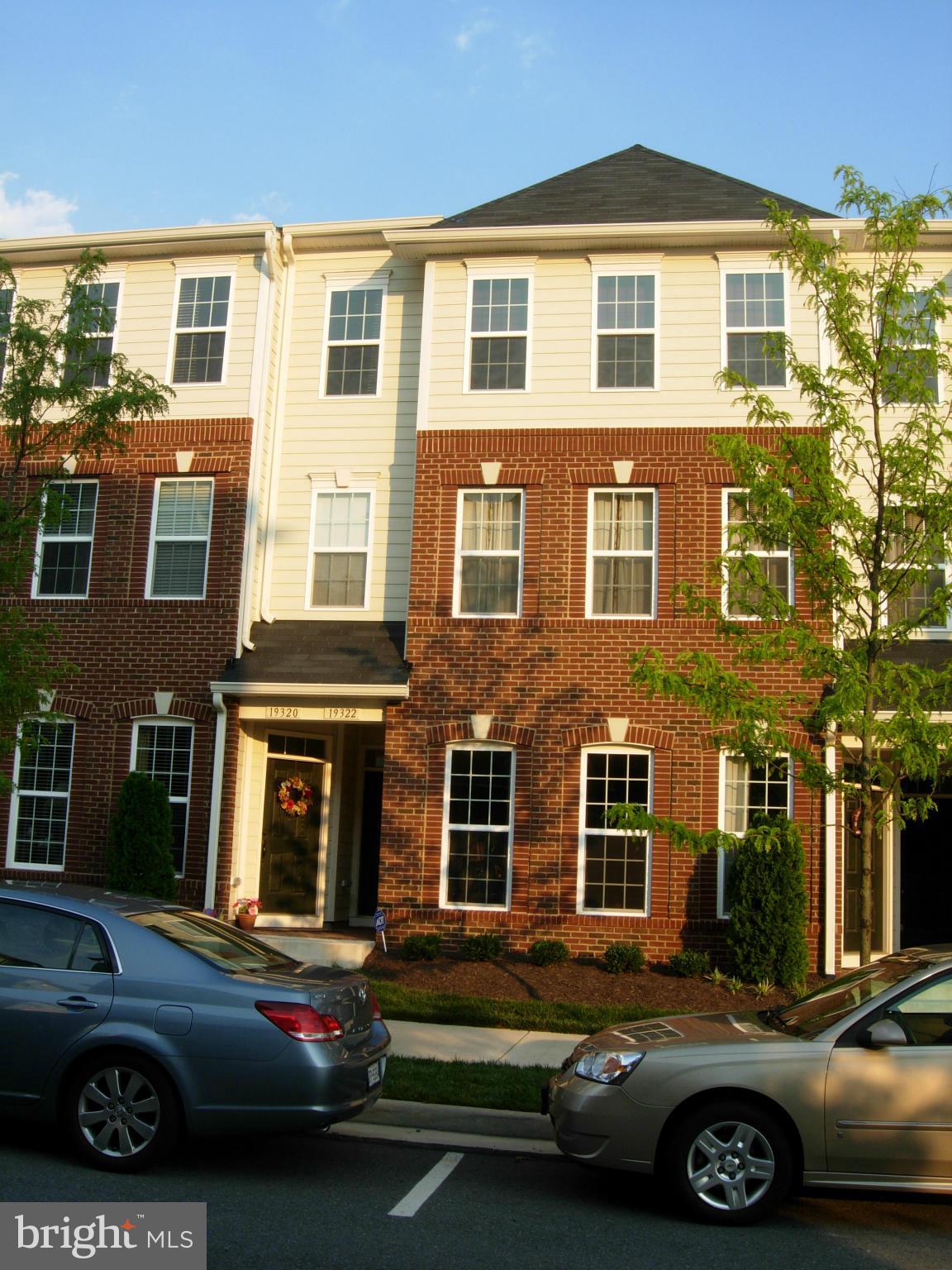 LANSDOWNE TOWN CENTER - Residential Lease