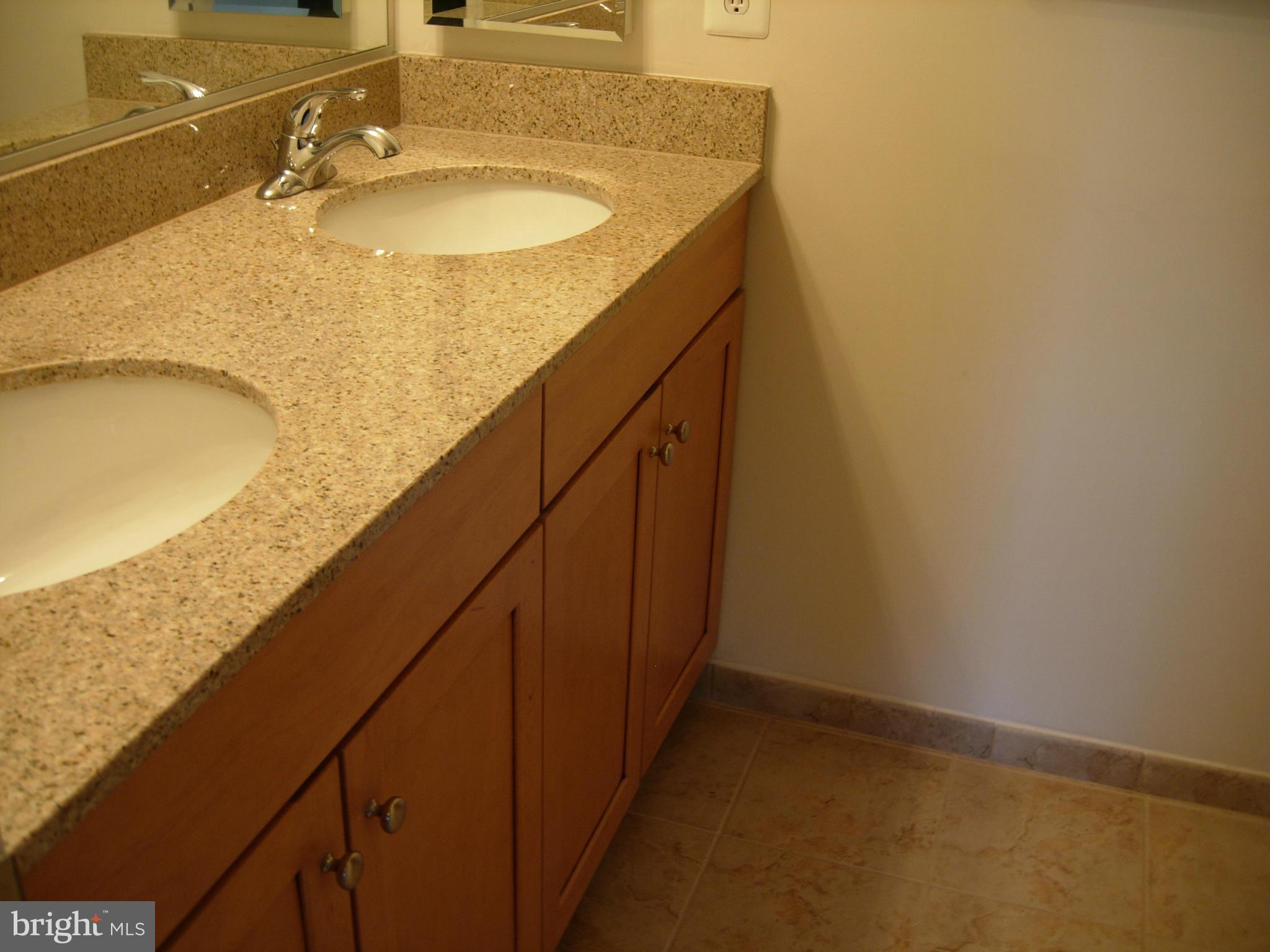 LANSDOWNE TOWN CENTER - Residential Lease