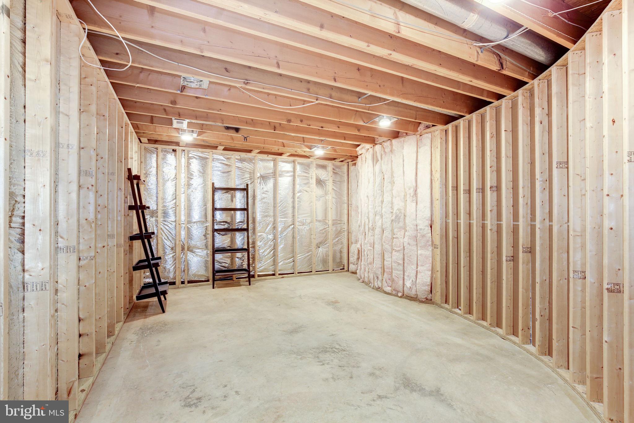 FOXLAIR ACRES - Residential Lease