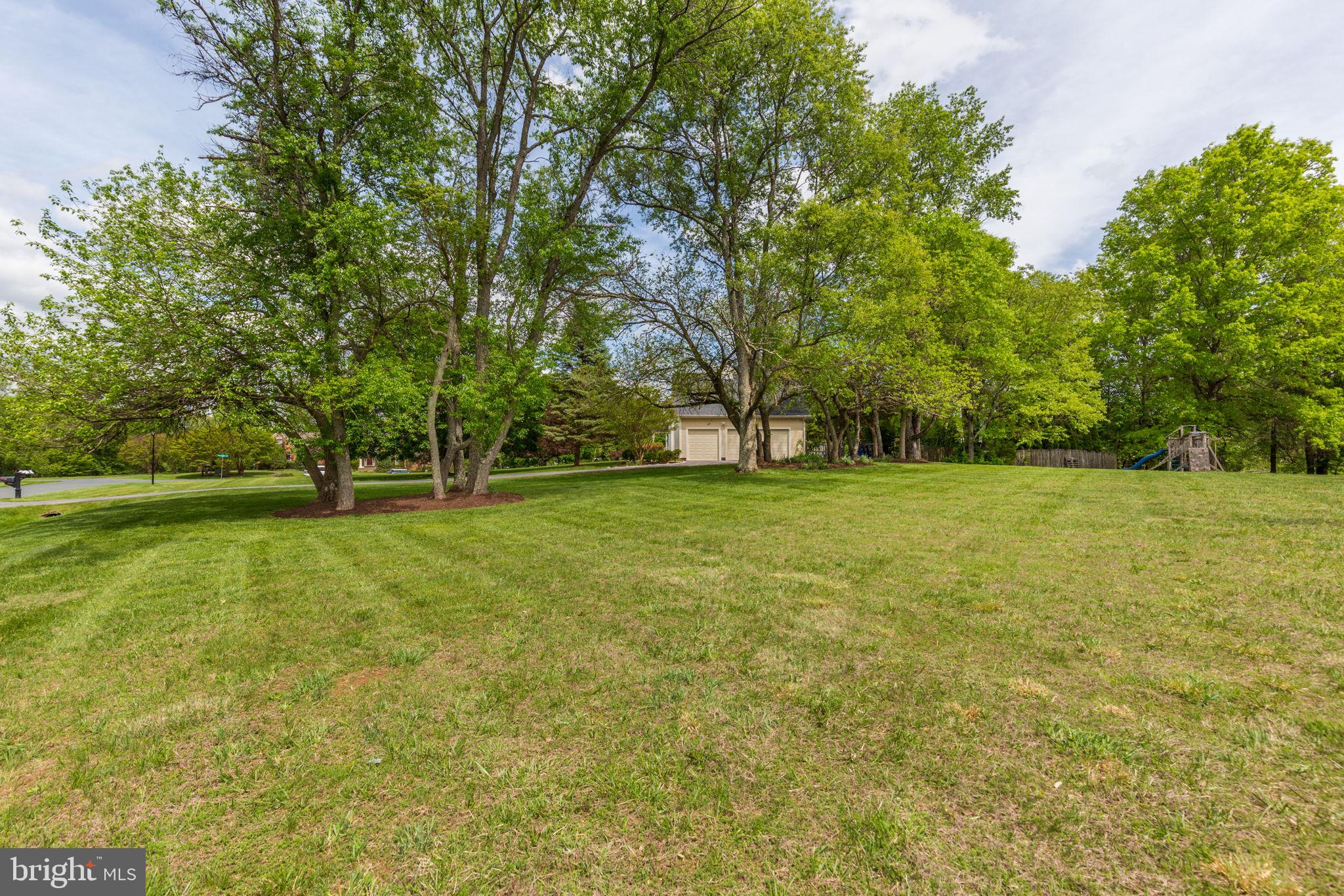 FOXLAIR ACRES - Residential Lease