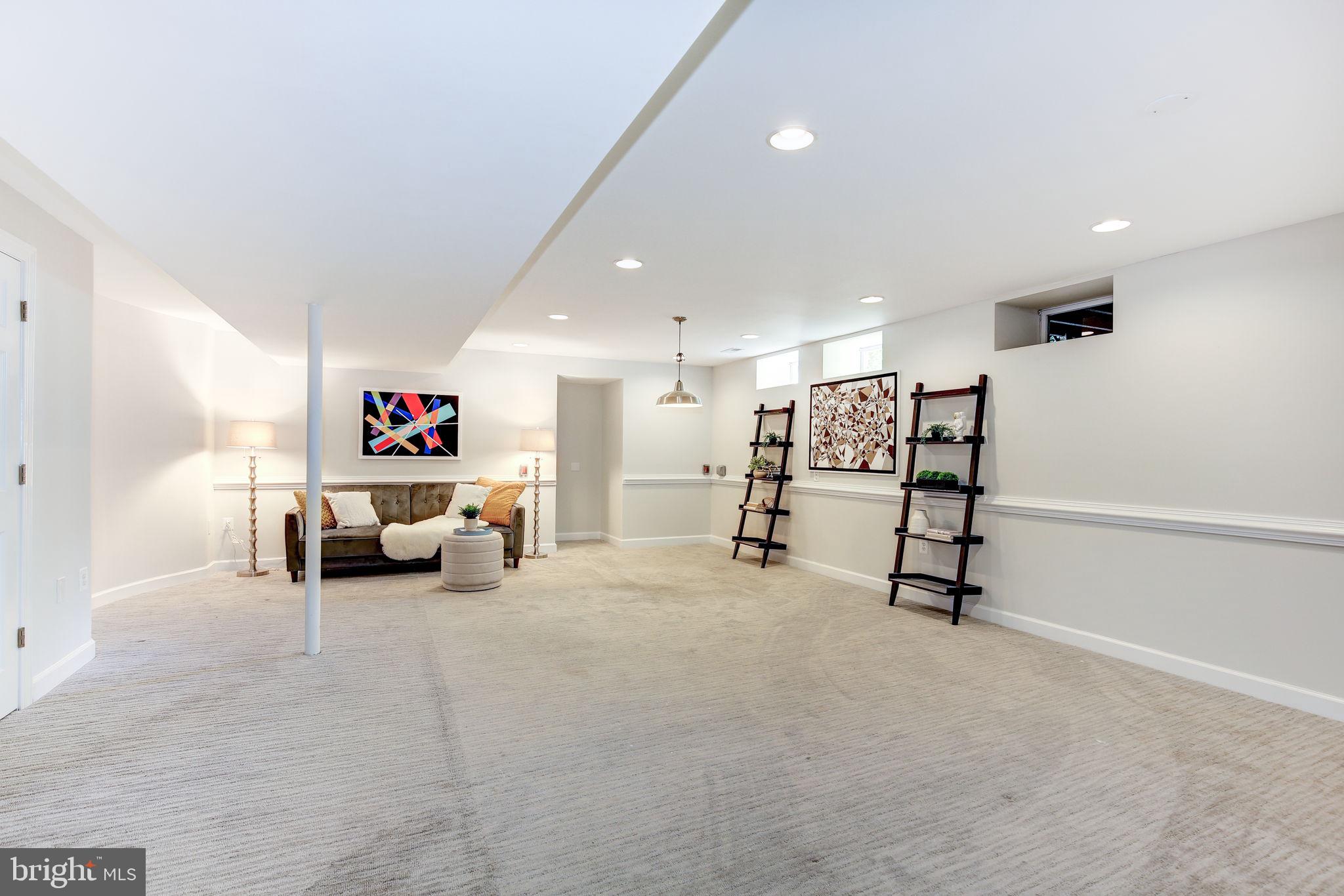 FOXLAIR ACRES - Residential Lease