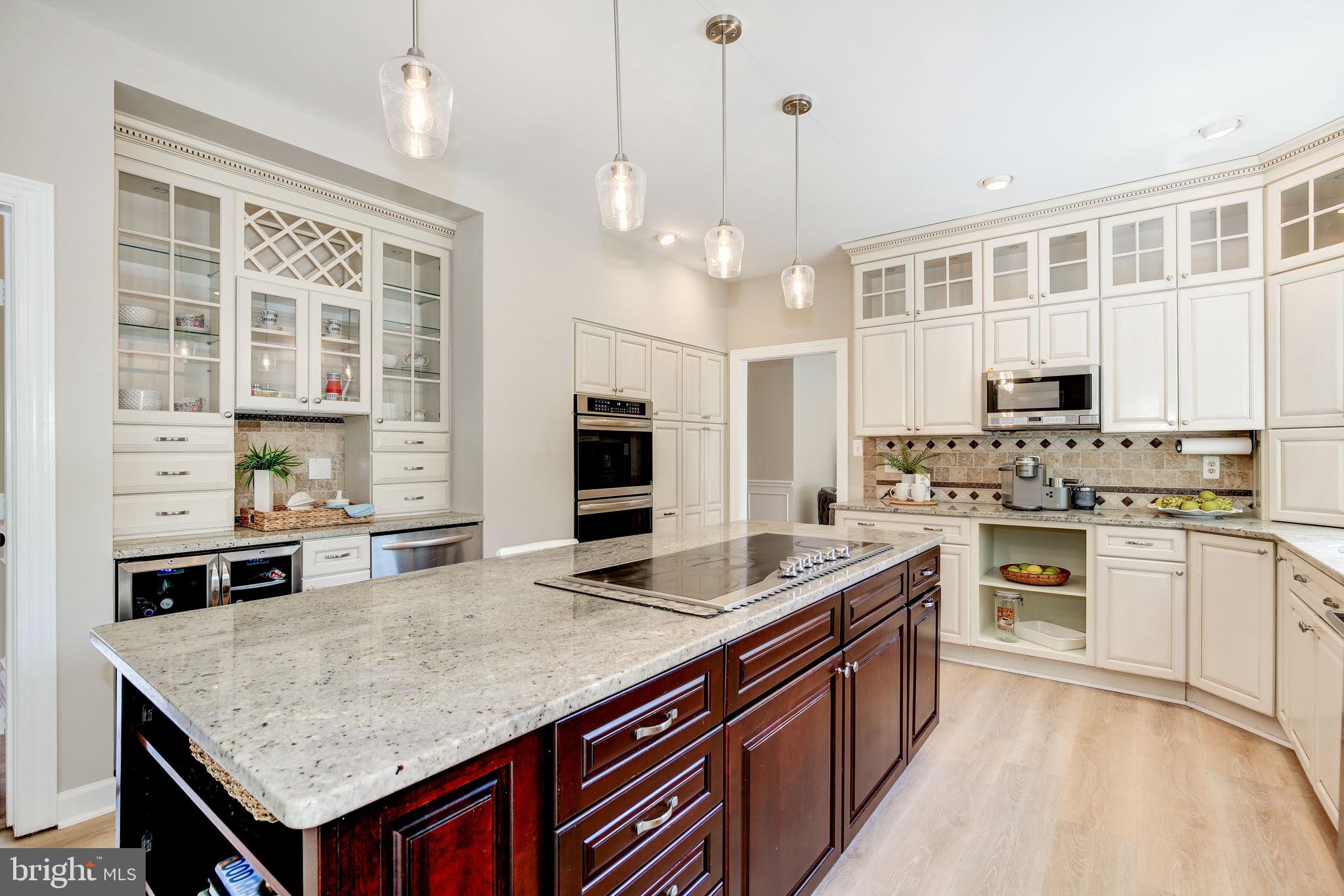 FOXLAIR ACRES - Residential Lease