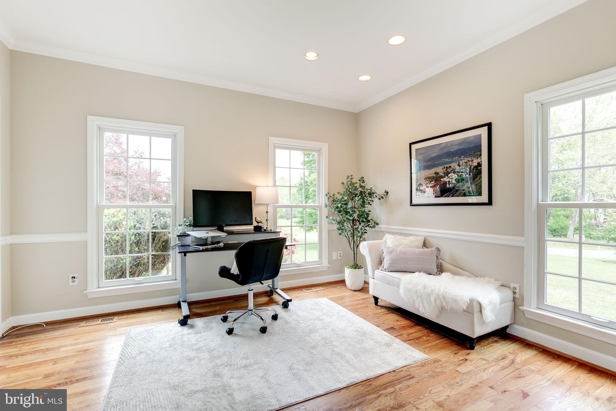 FOXLAIR ACRES - Residential Lease