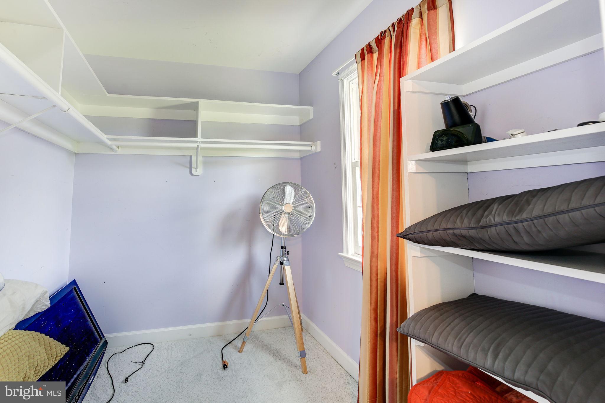 FOXLAIR ACRES - Residential Lease