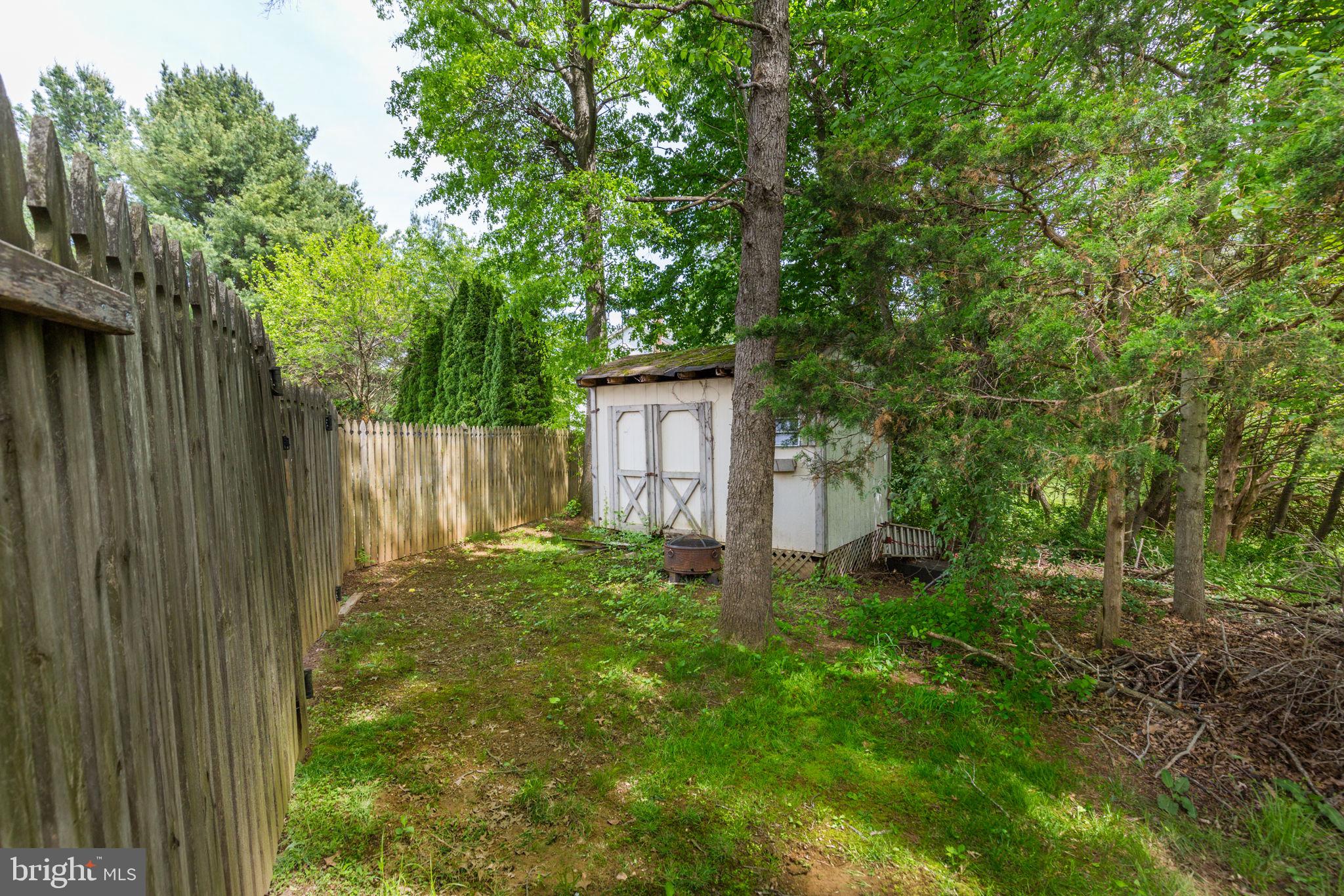 FOXLAIR ACRES - Residential Lease