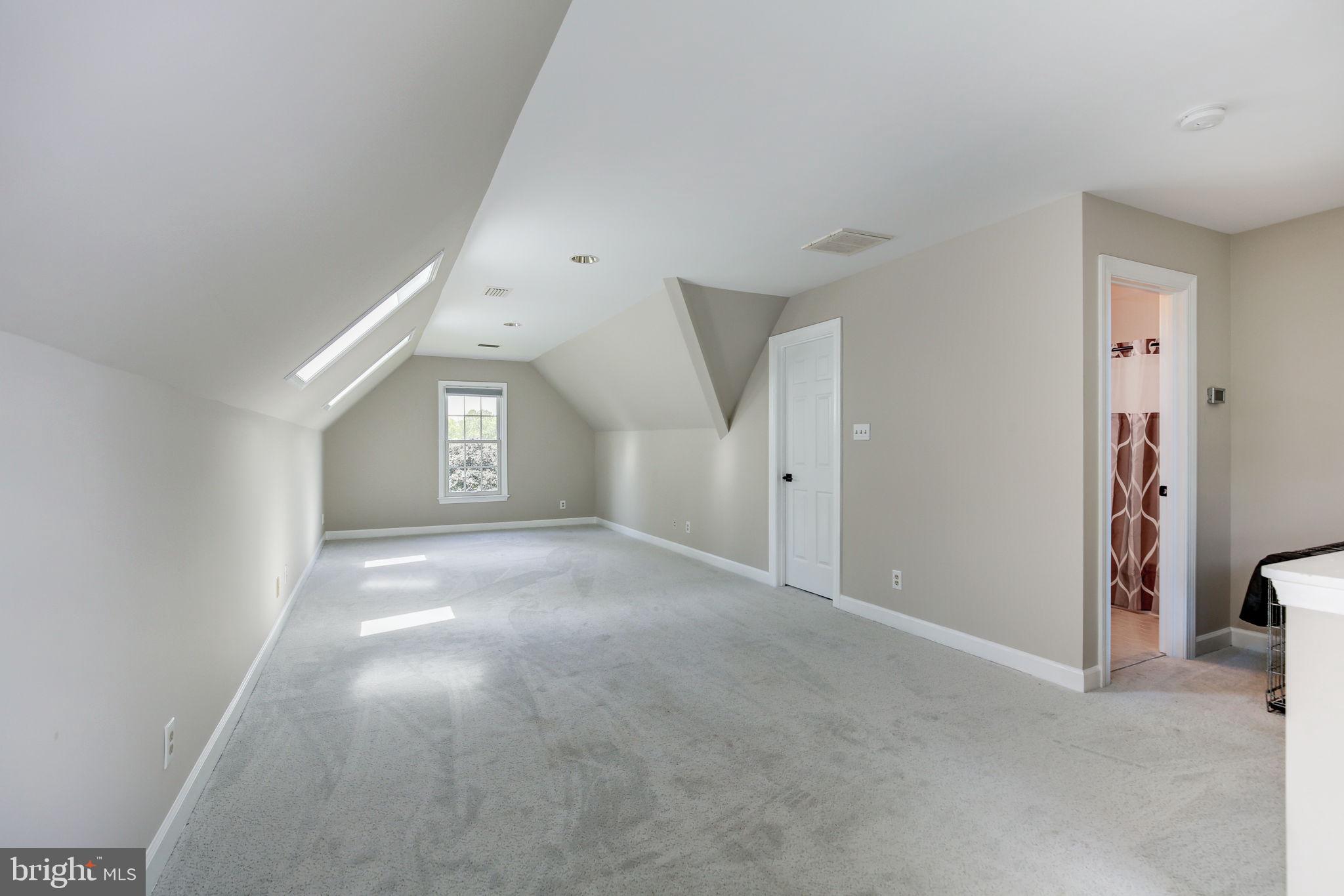 FOXLAIR ACRES - Residential Lease