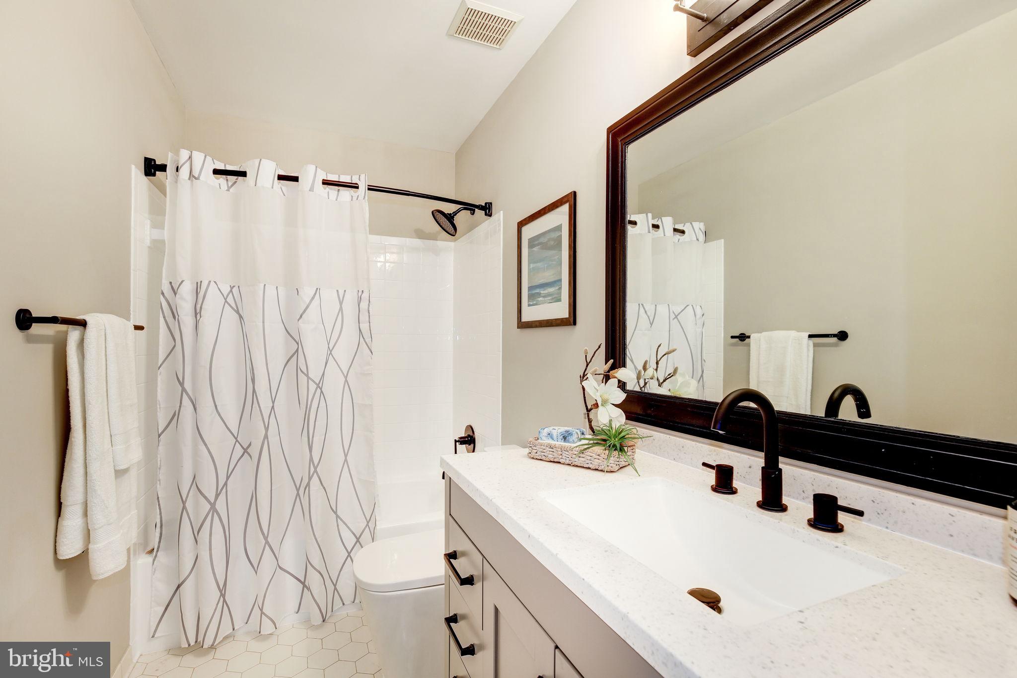 FOXLAIR ACRES - Residential Lease