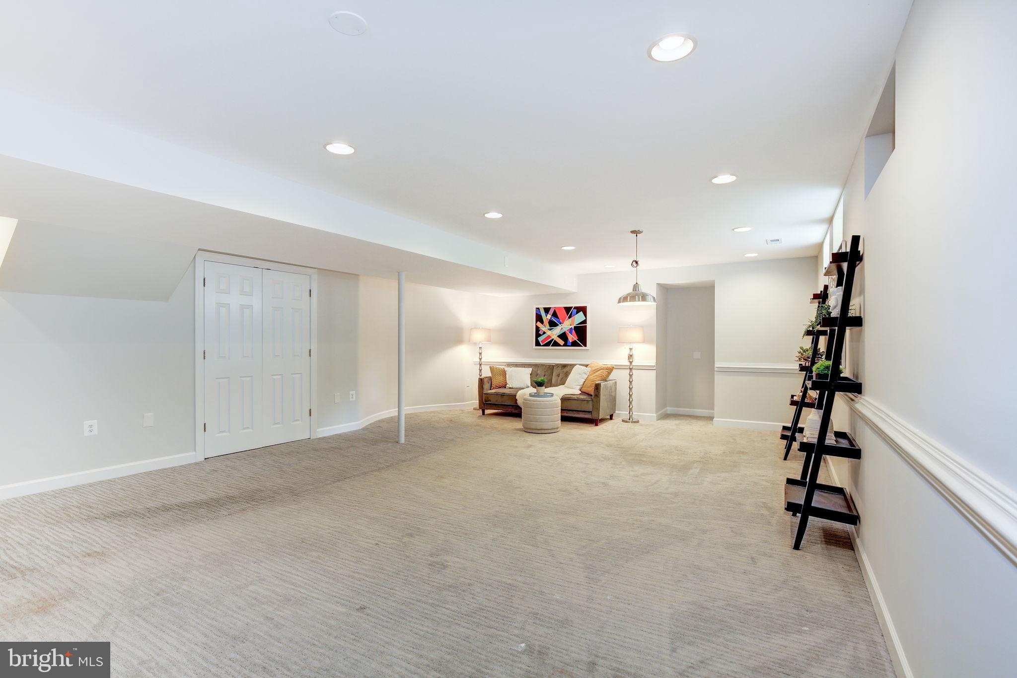 FOXLAIR ACRES - Residential Lease