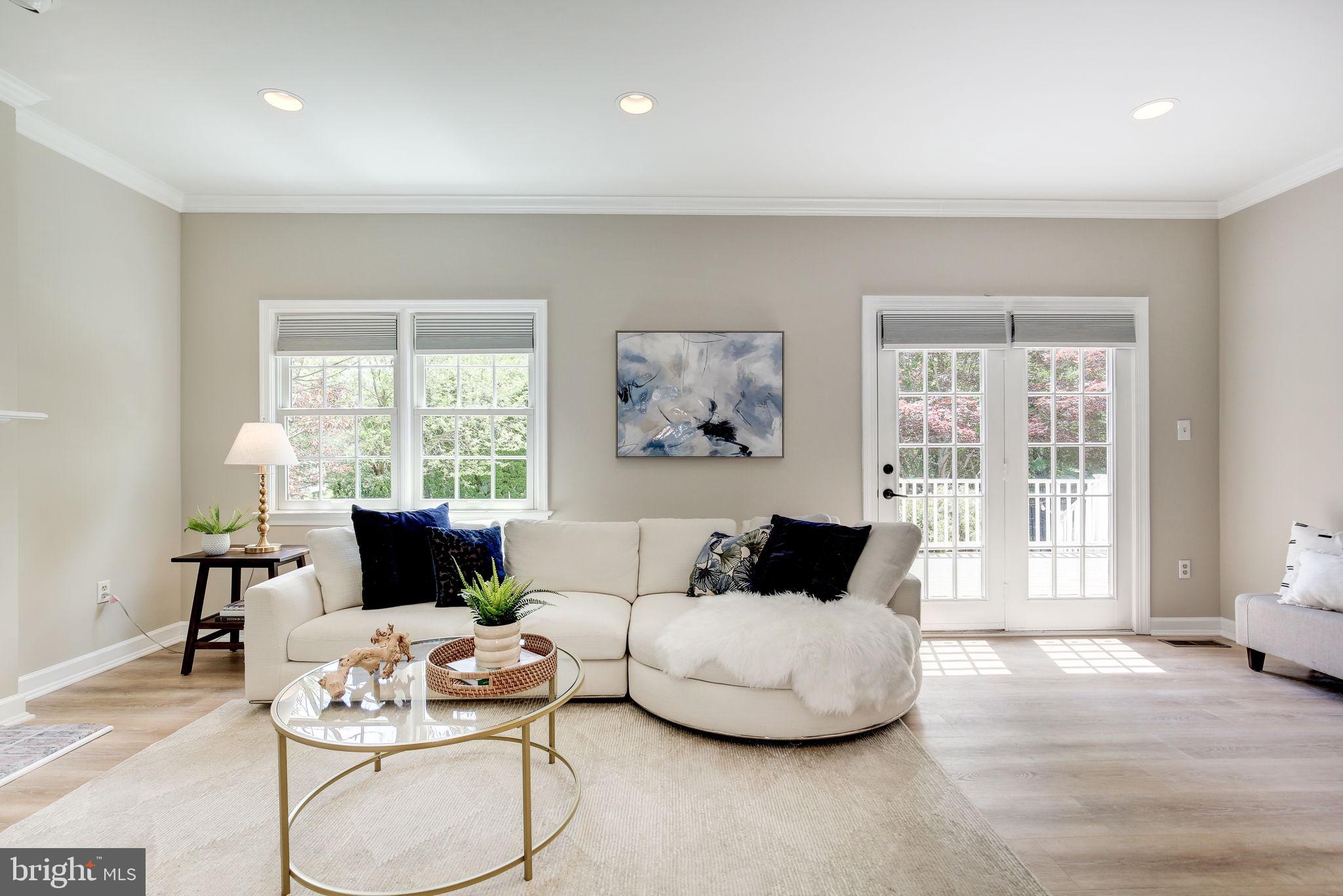 FOXLAIR ACRES - Residential Lease