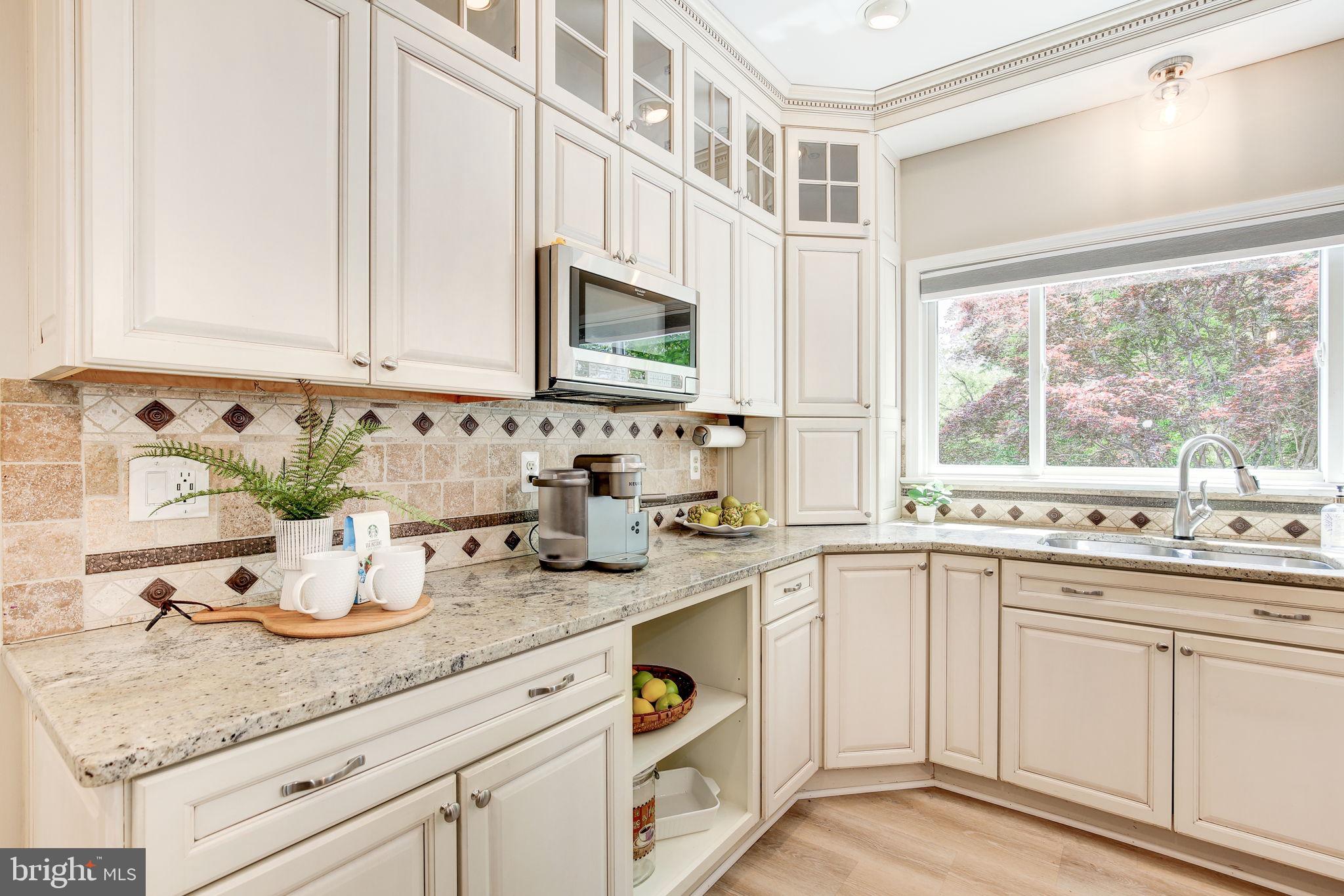 FOXLAIR ACRES - Residential Lease