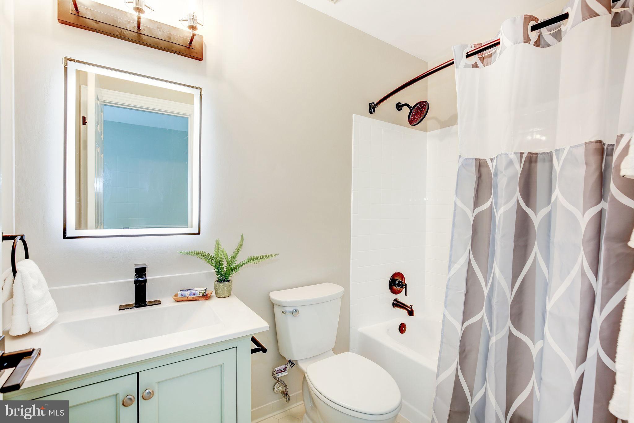 FOXLAIR ACRES - Residential Lease