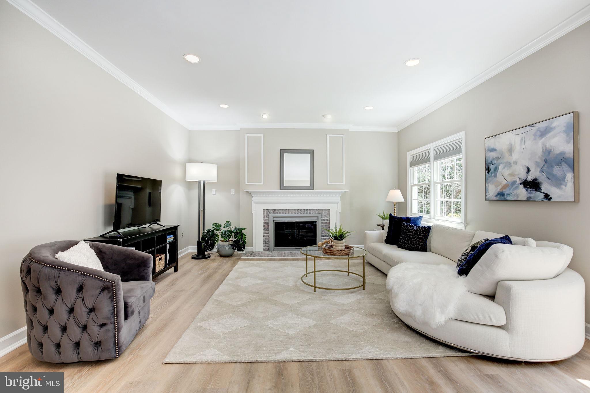 FOXLAIR ACRES - Residential Lease