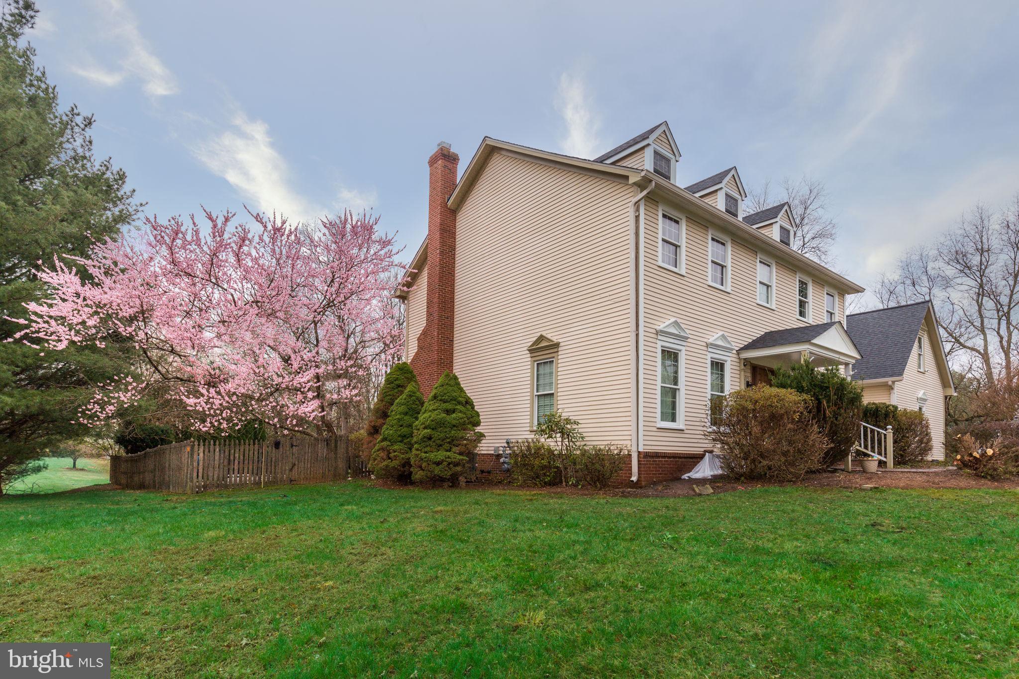 FOXLAIR ACRES - Residential Lease