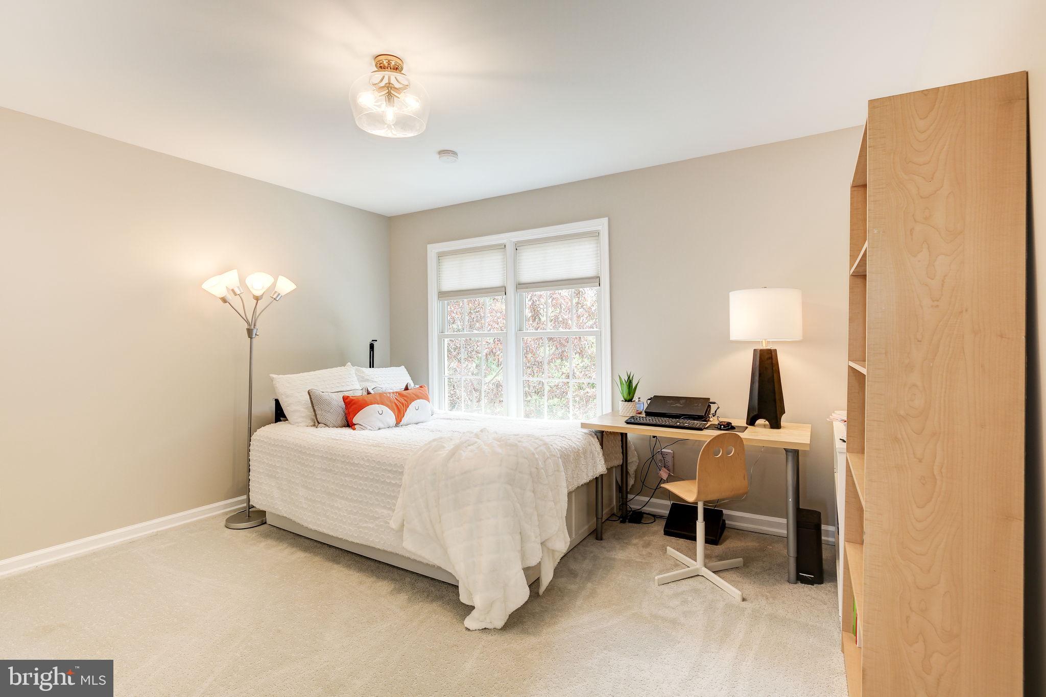 FOXLAIR ACRES - Residential Lease