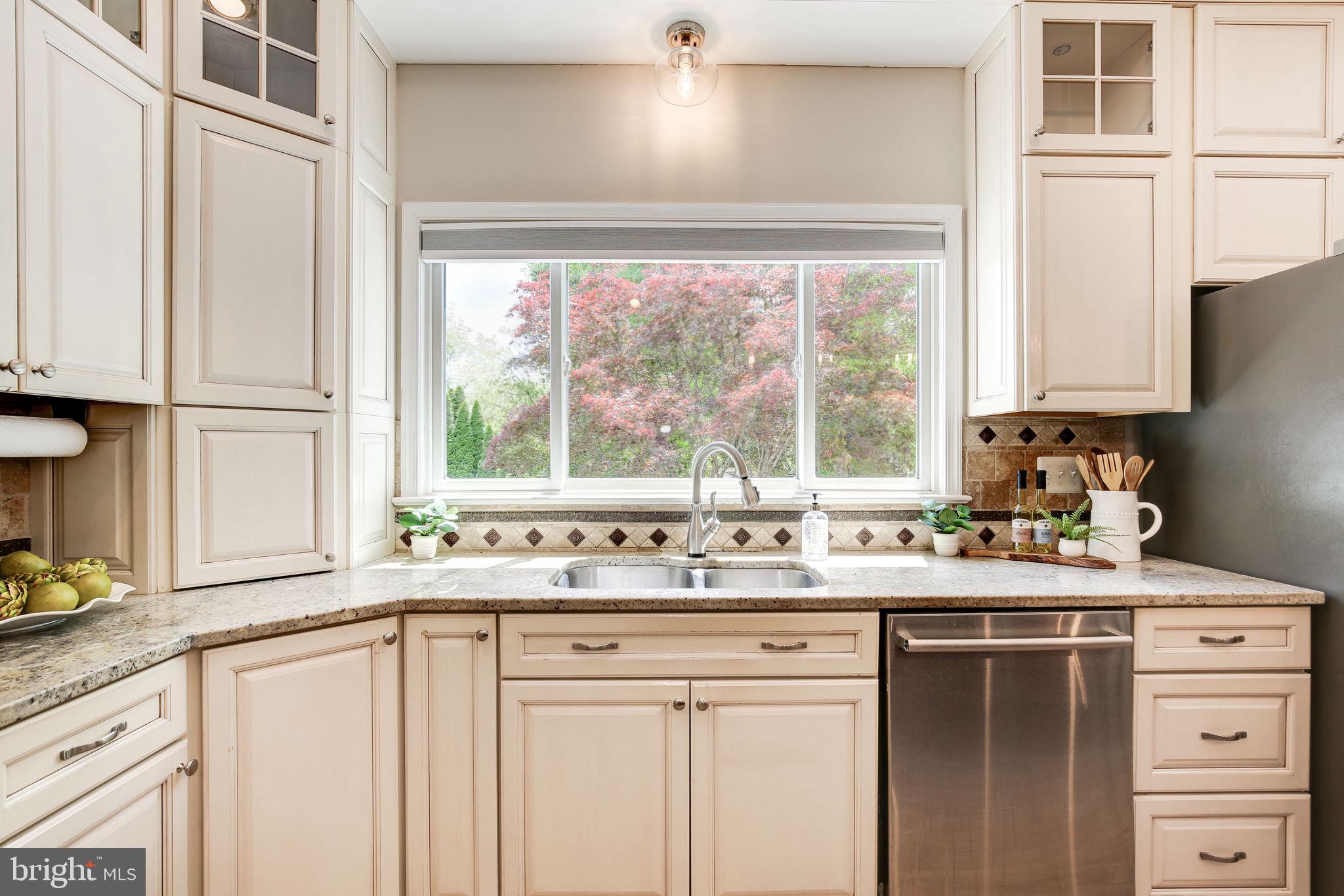 FOXLAIR ACRES - Residential Lease