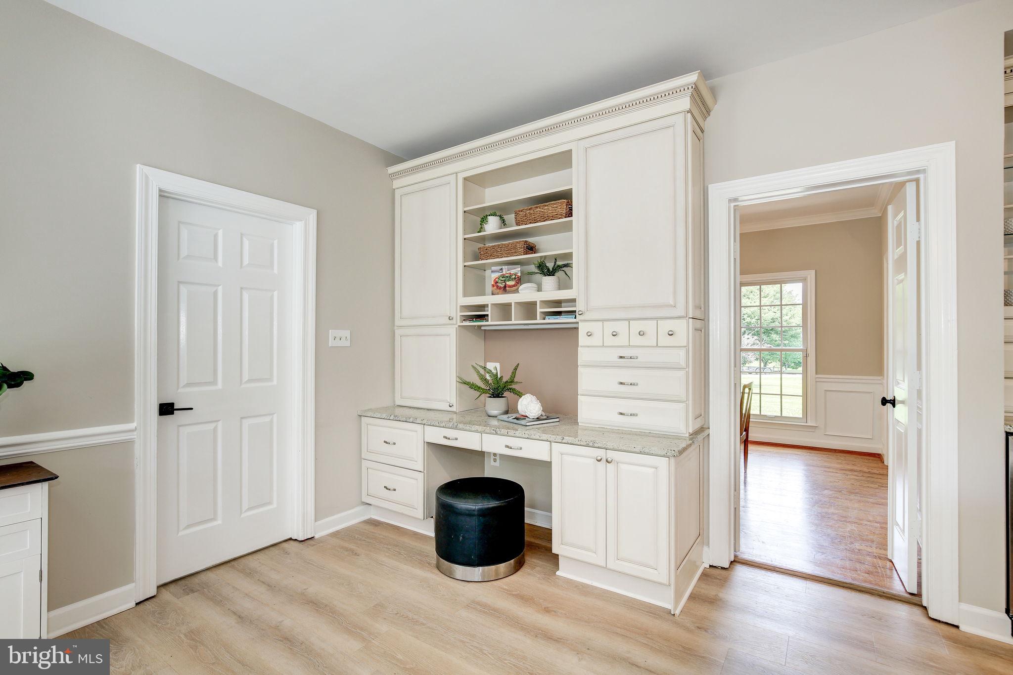 FOXLAIR ACRES - Residential Lease