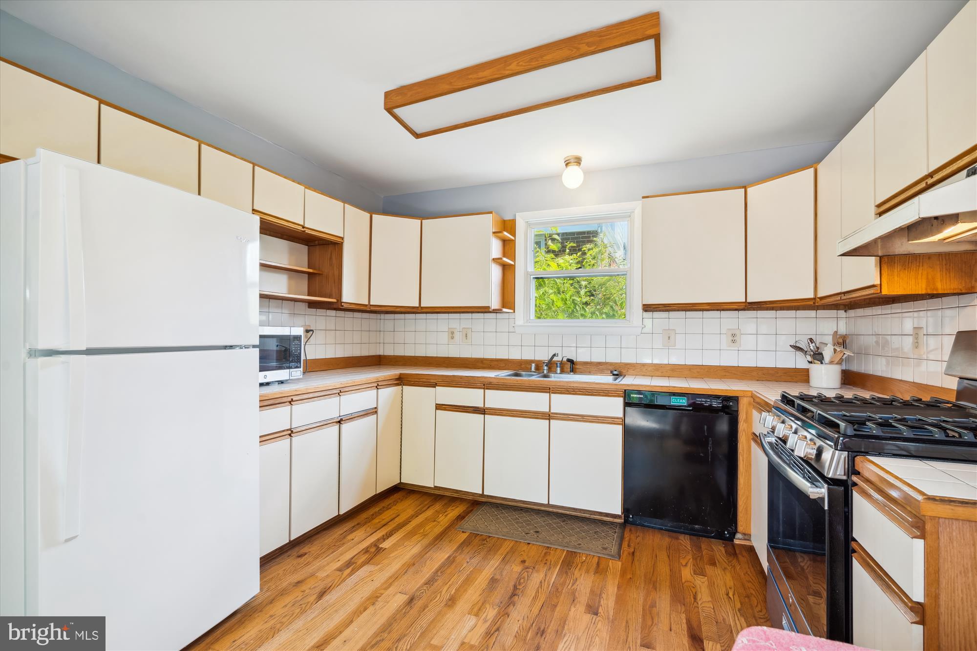 CONNECTICUT AVENUE ESTATES - Residential