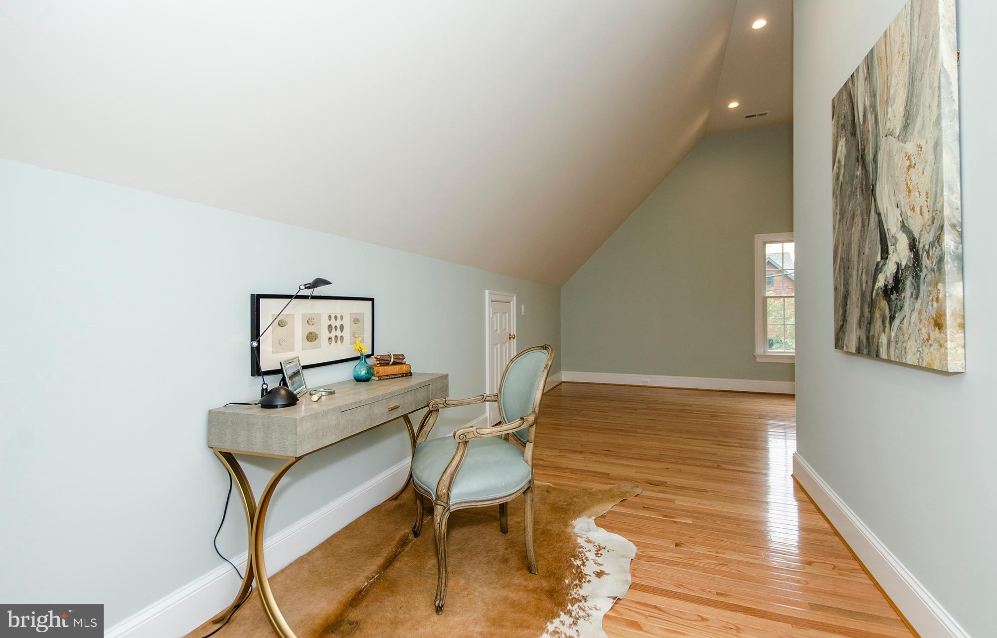 POMPONIO TERRACE - Residential