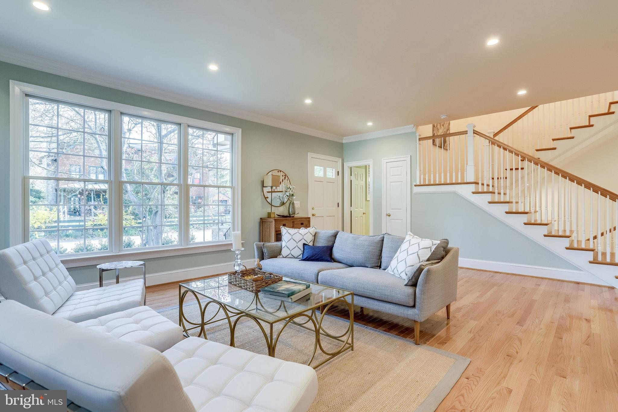 POMPONIO TERRACE - Residential