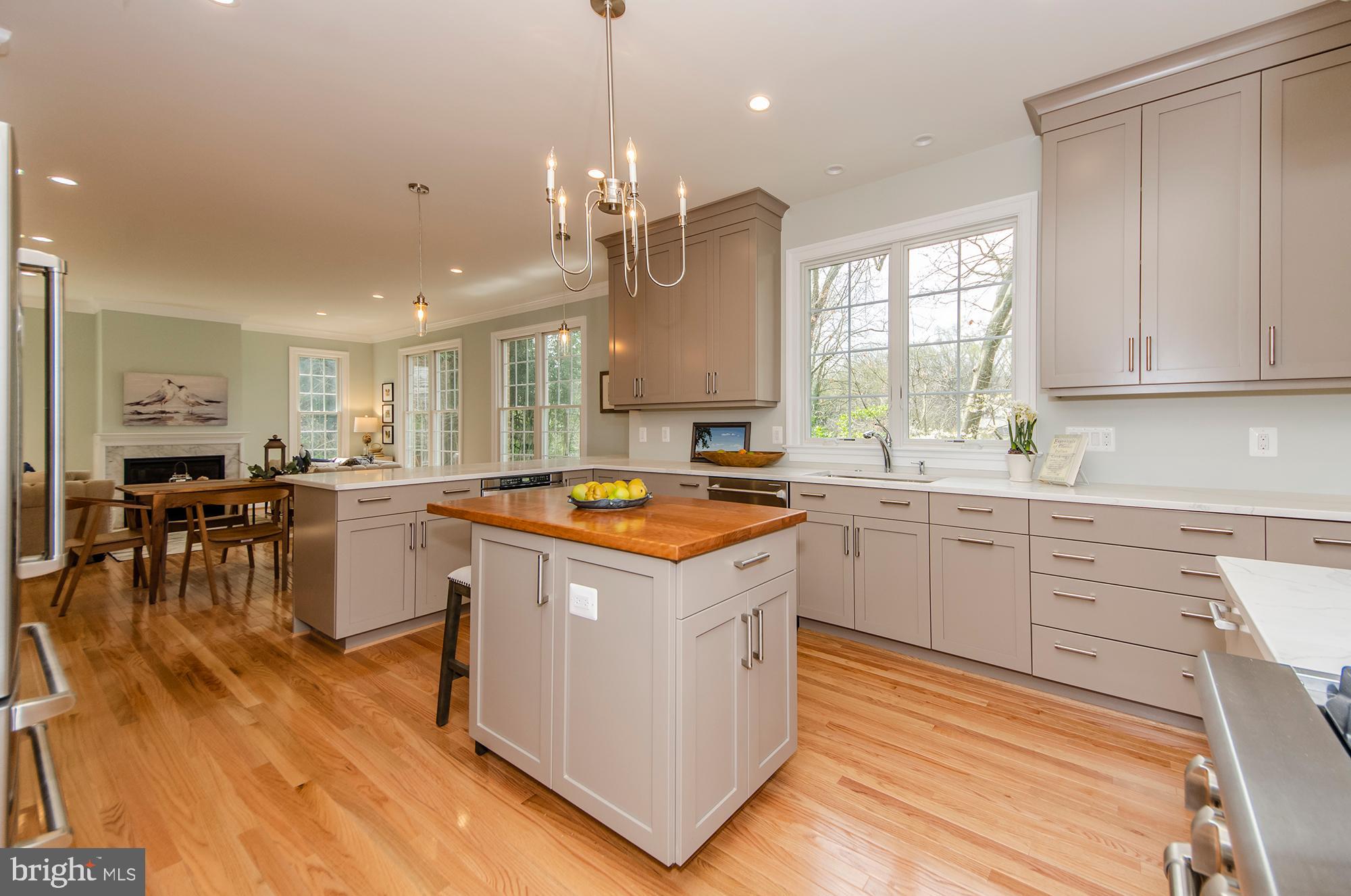 POMPONIO TERRACE - Residential