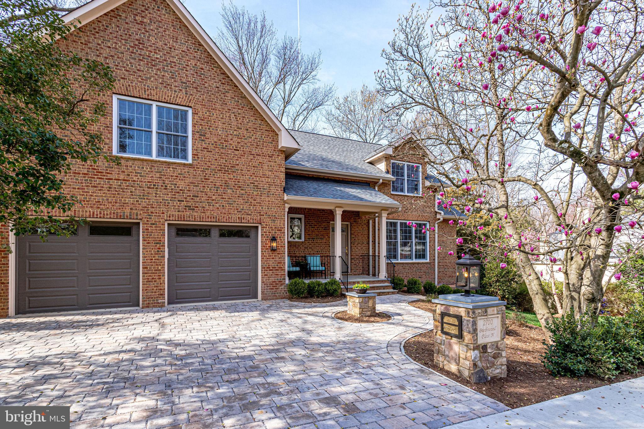 POMPONIO TERRACE - Residential