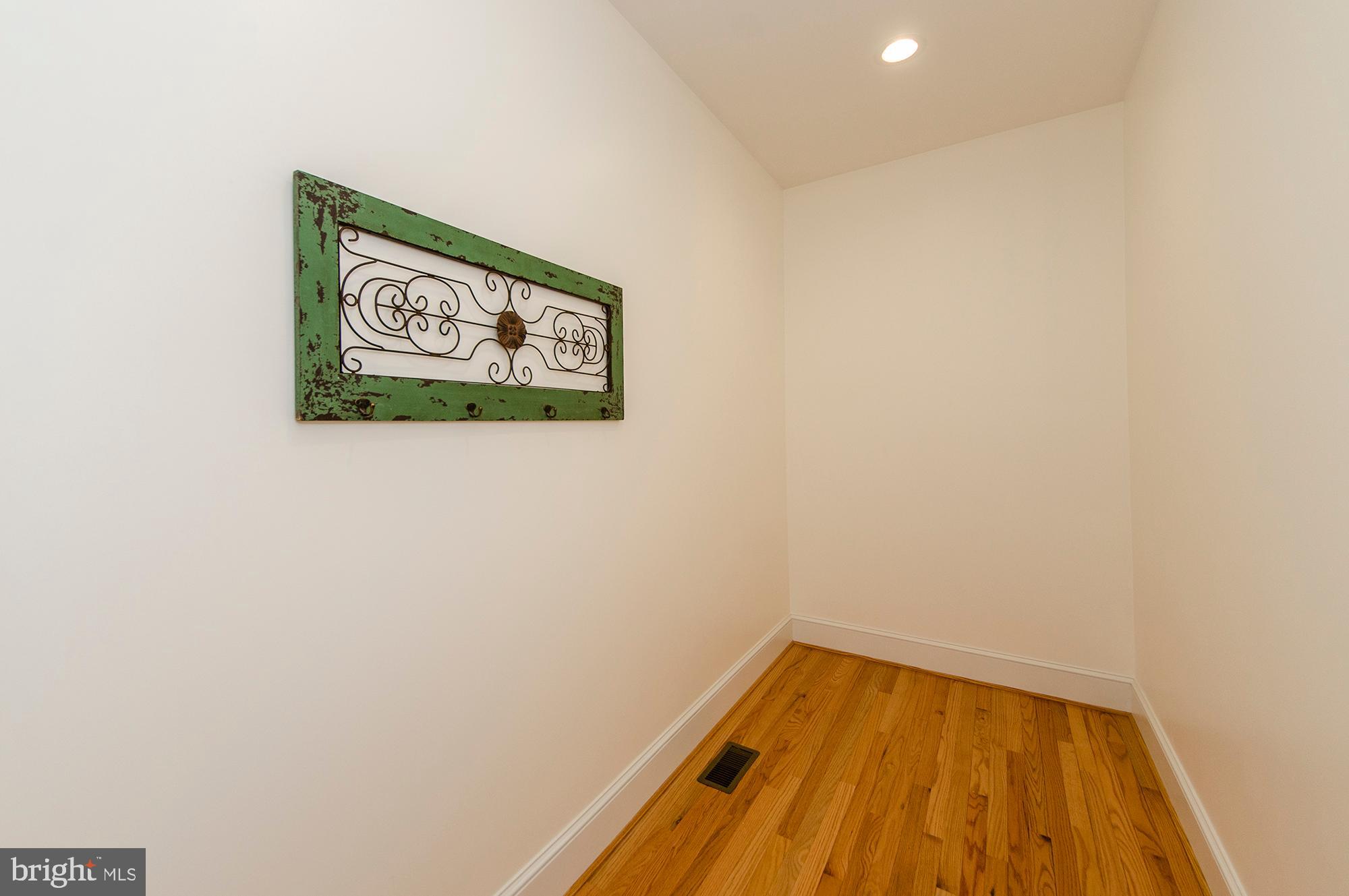 POMPONIO TERRACE - Residential