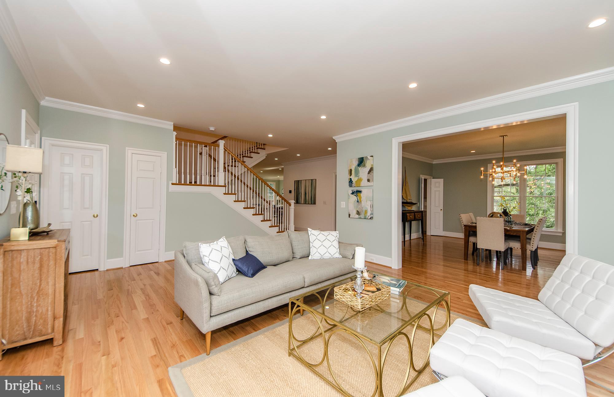 POMPONIO TERRACE - Residential