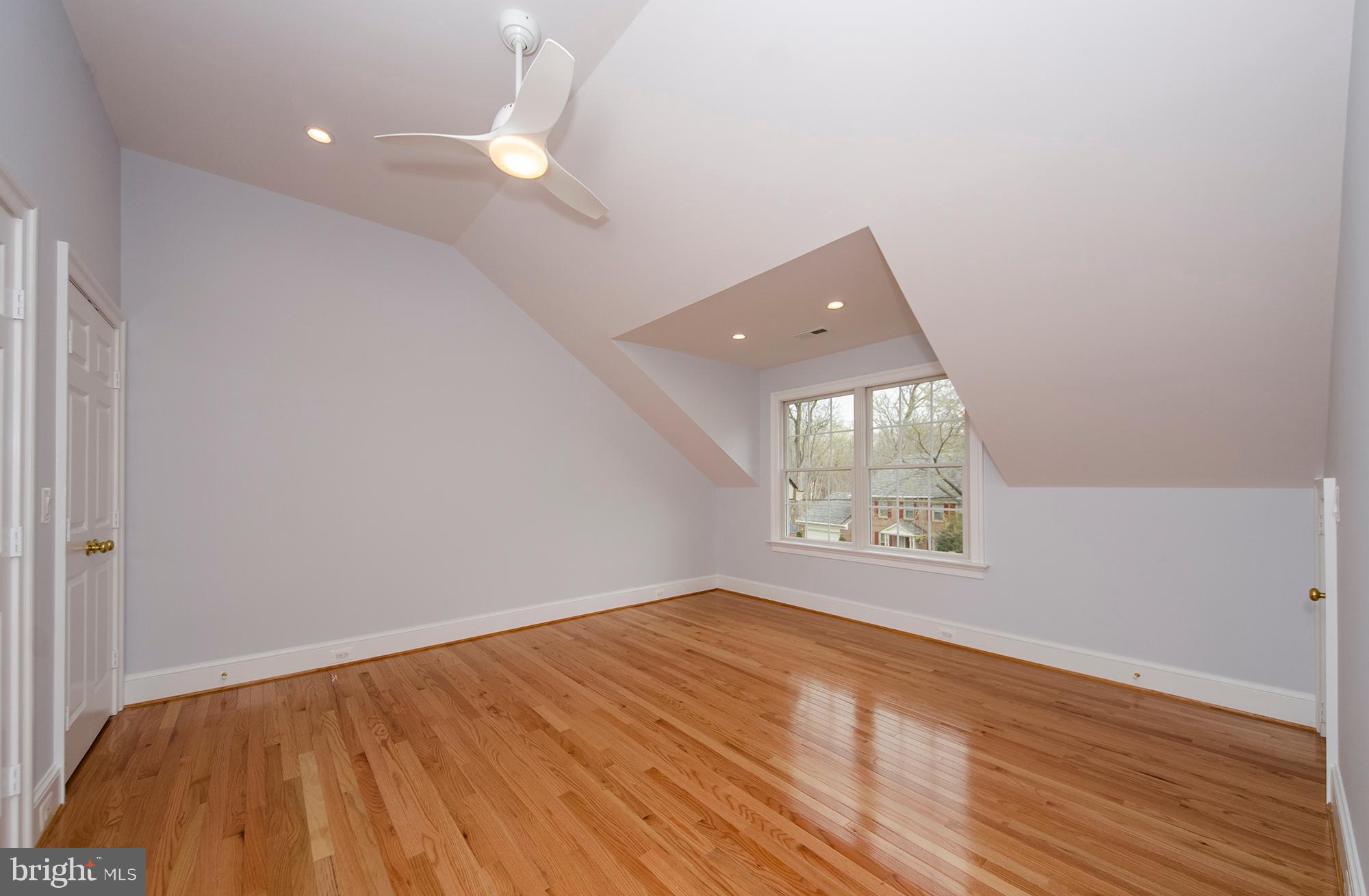 POMPONIO TERRACE - Residential