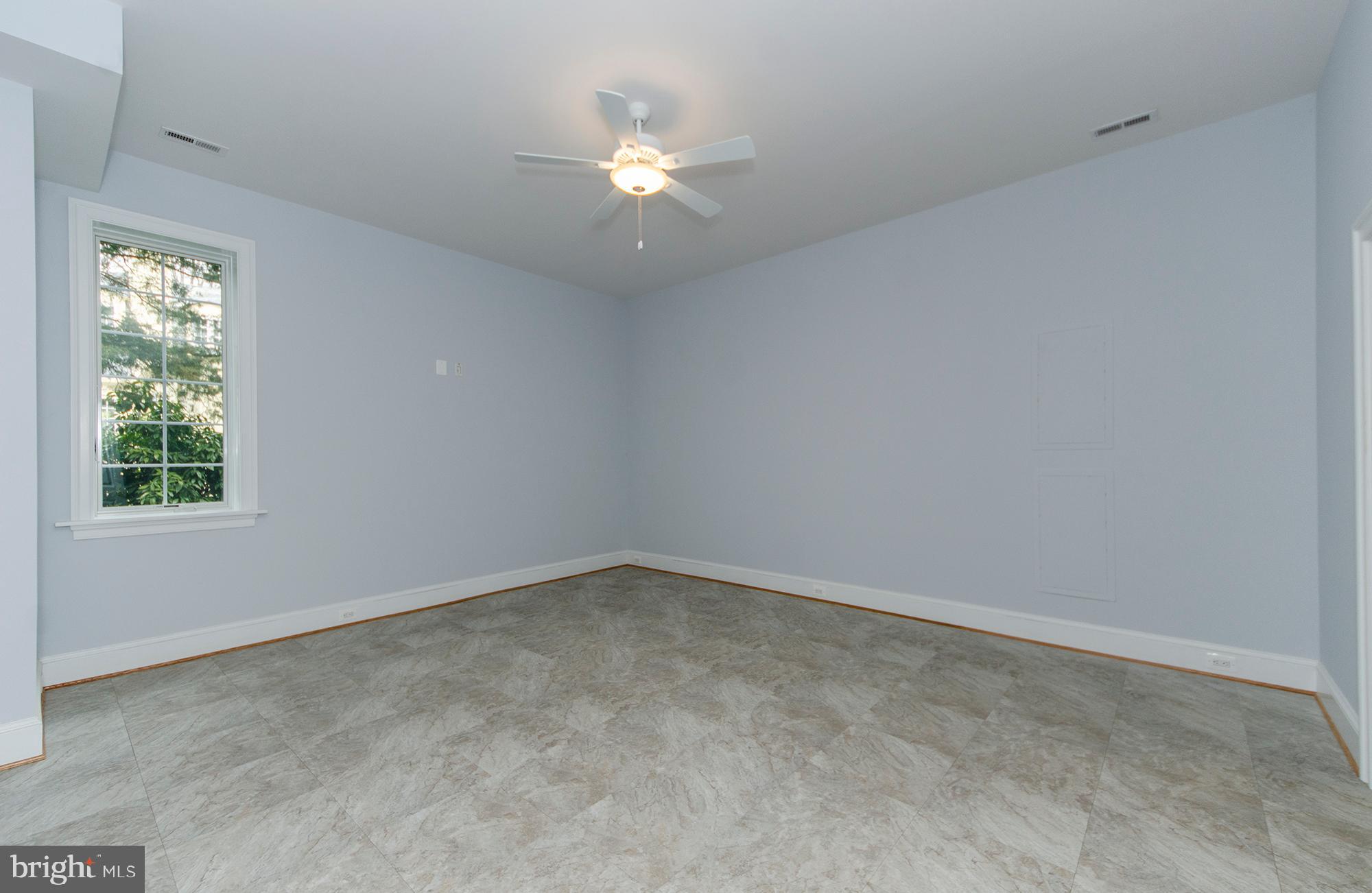 POMPONIO TERRACE - Residential