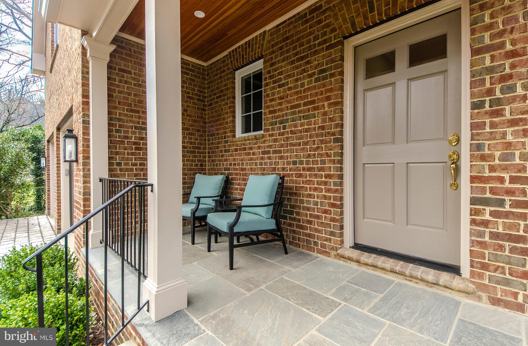 POMPONIO TERRACE - Residential