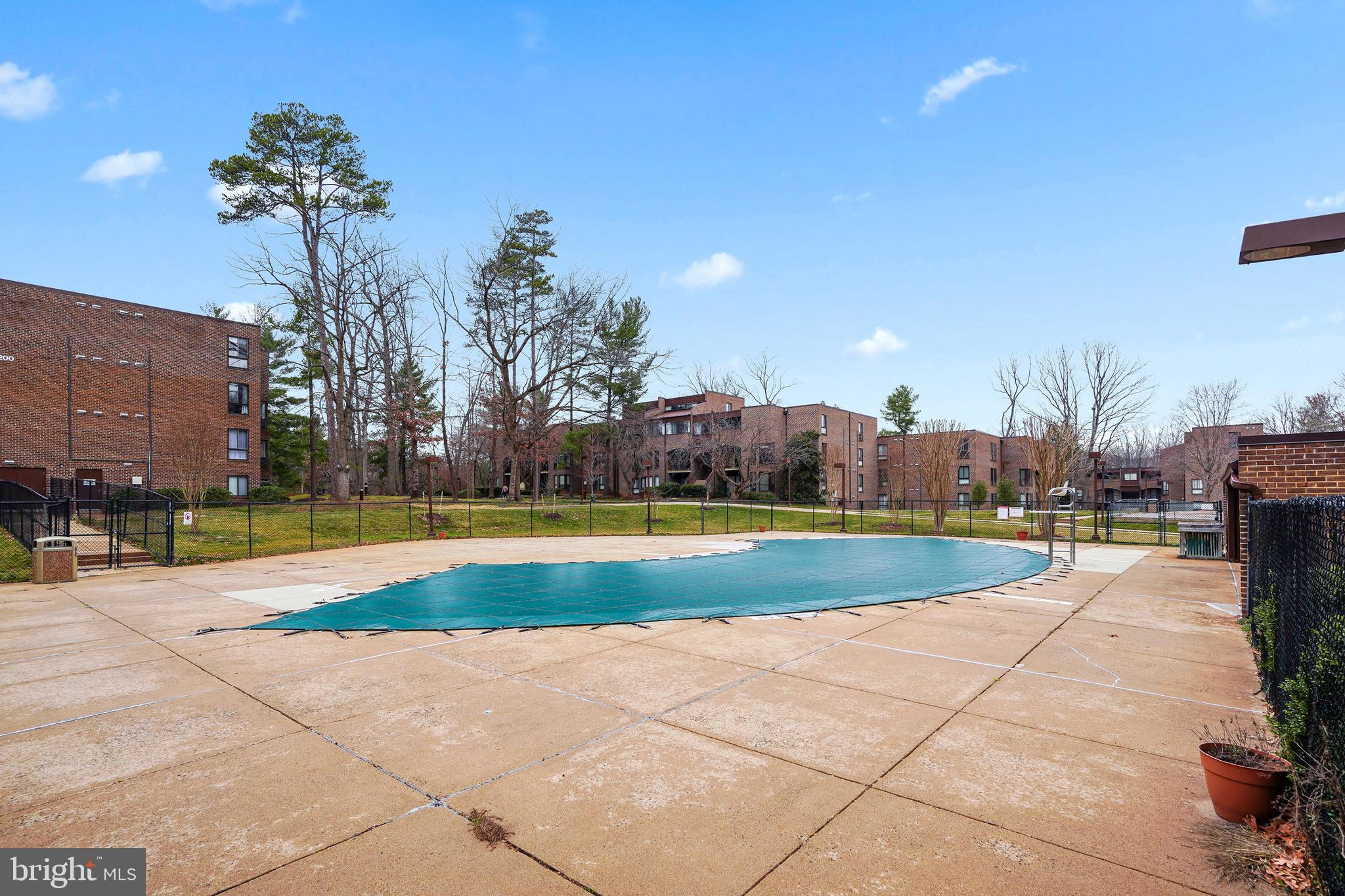 CHESTNUT GROVE - Residential