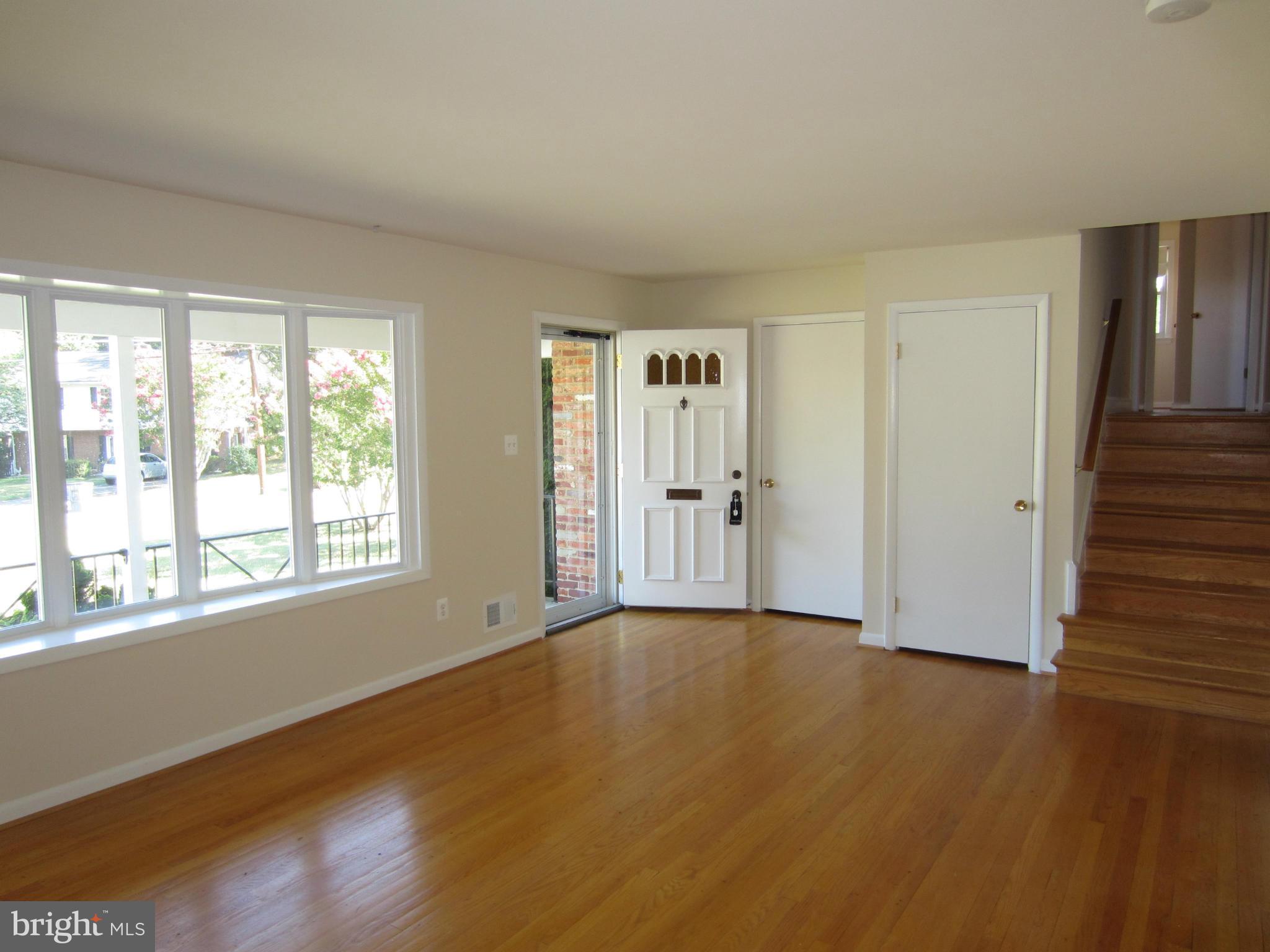 HICKORY KNOLL - Residential Lease