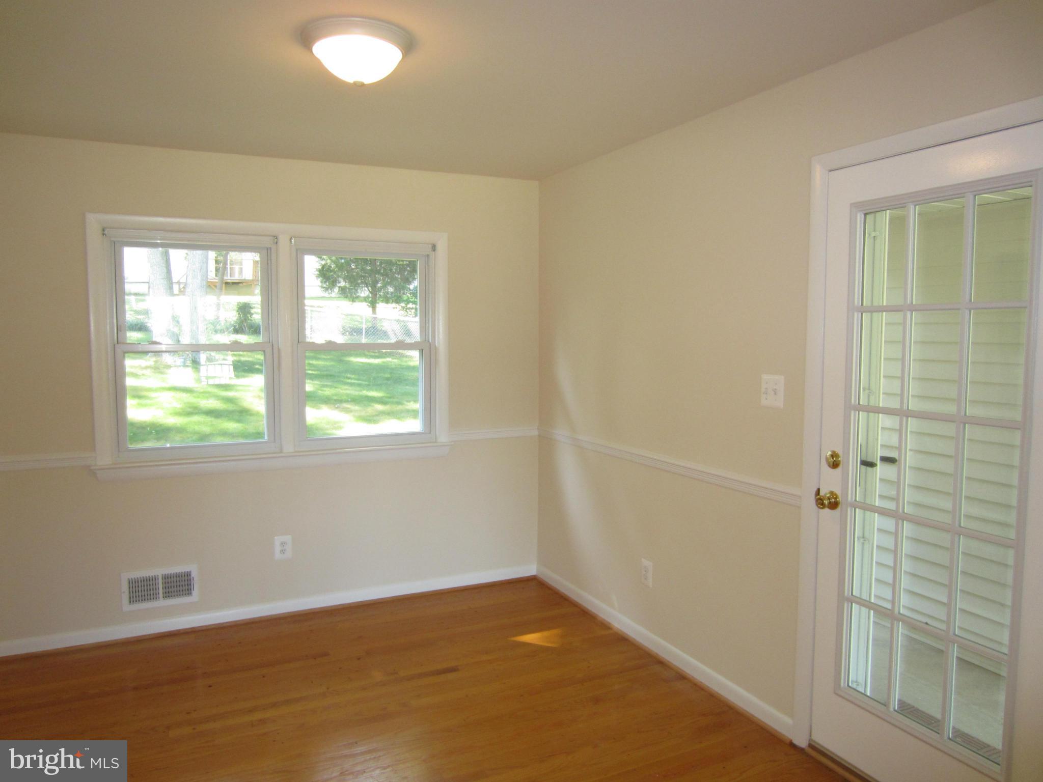 HICKORY KNOLL - Residential Lease