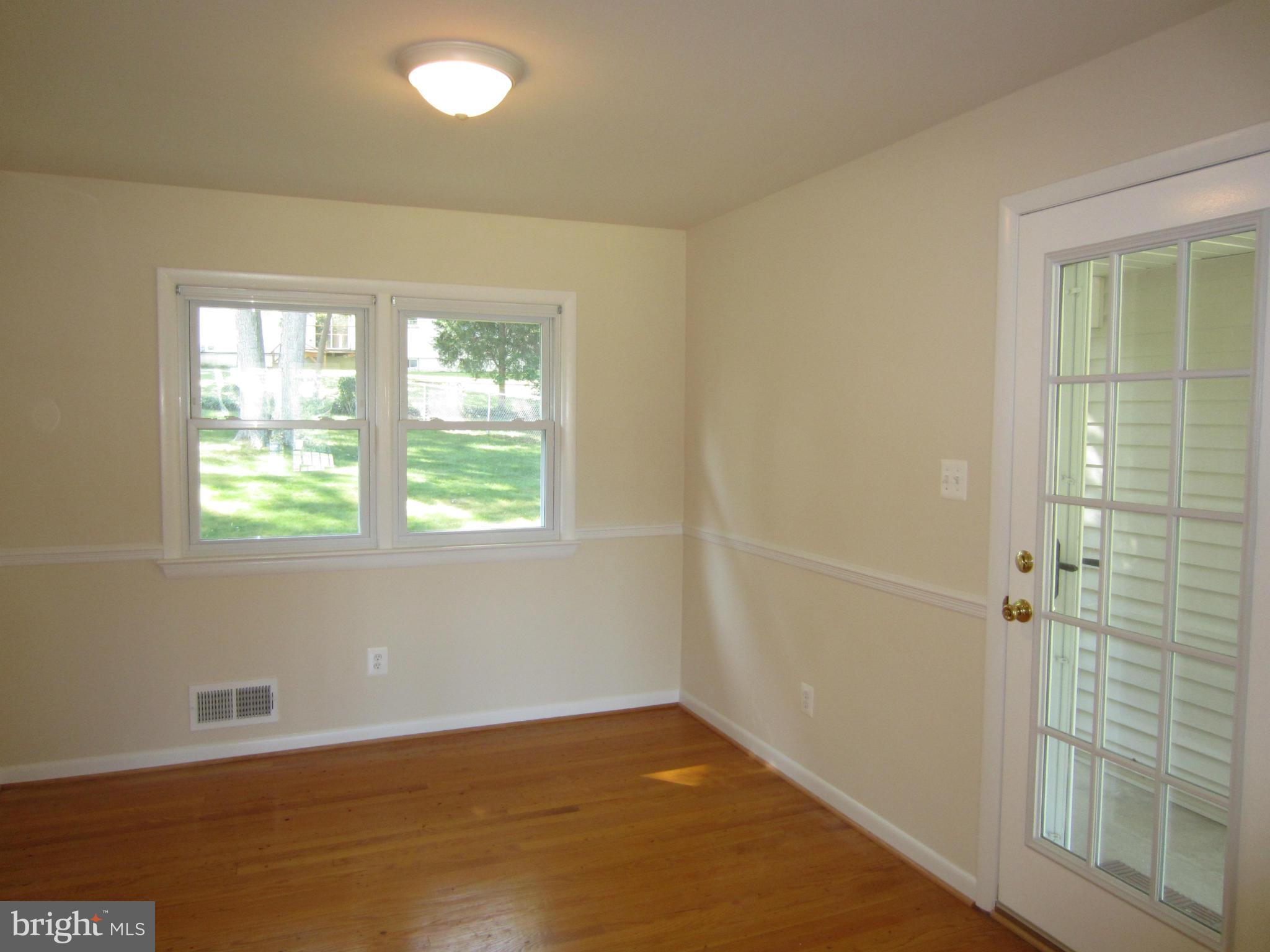 HICKORY KNOLL - Residential Lease