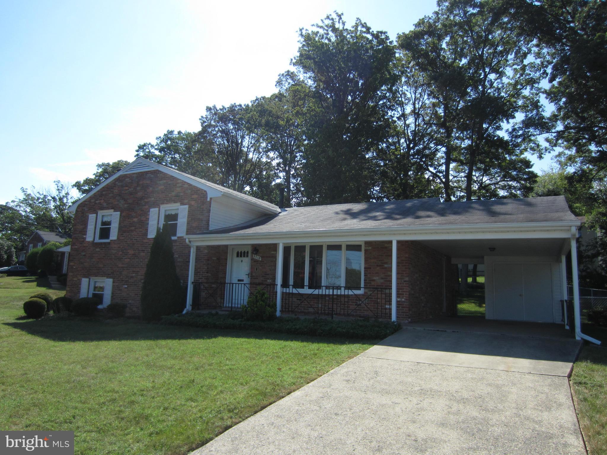 HICKORY KNOLL - Residential Lease