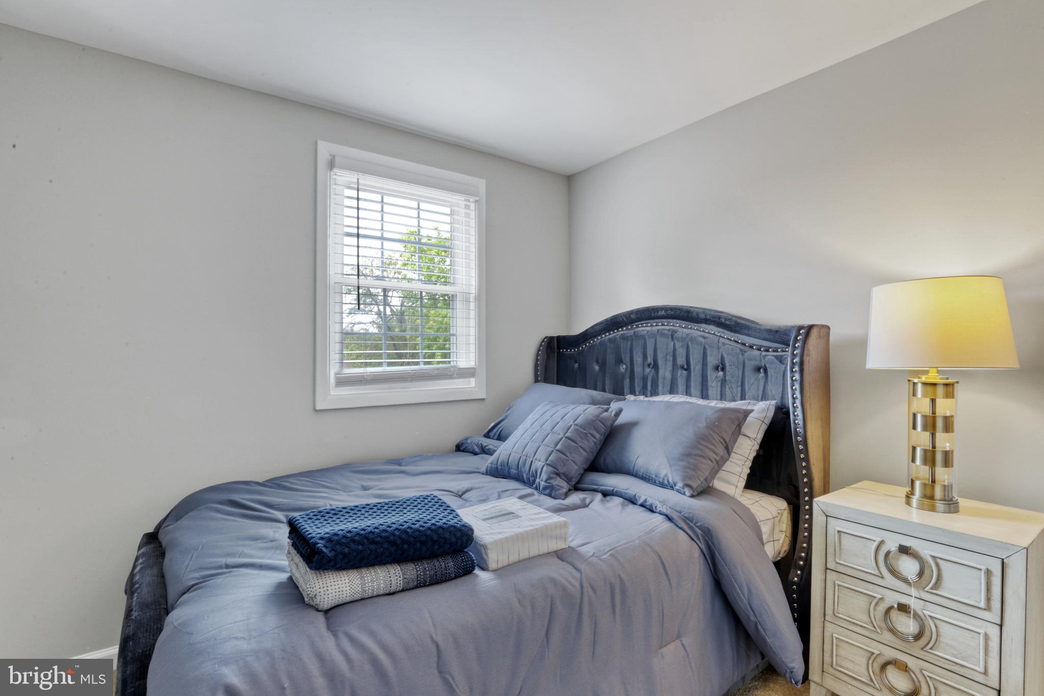 OAK TREE - Residential Lease