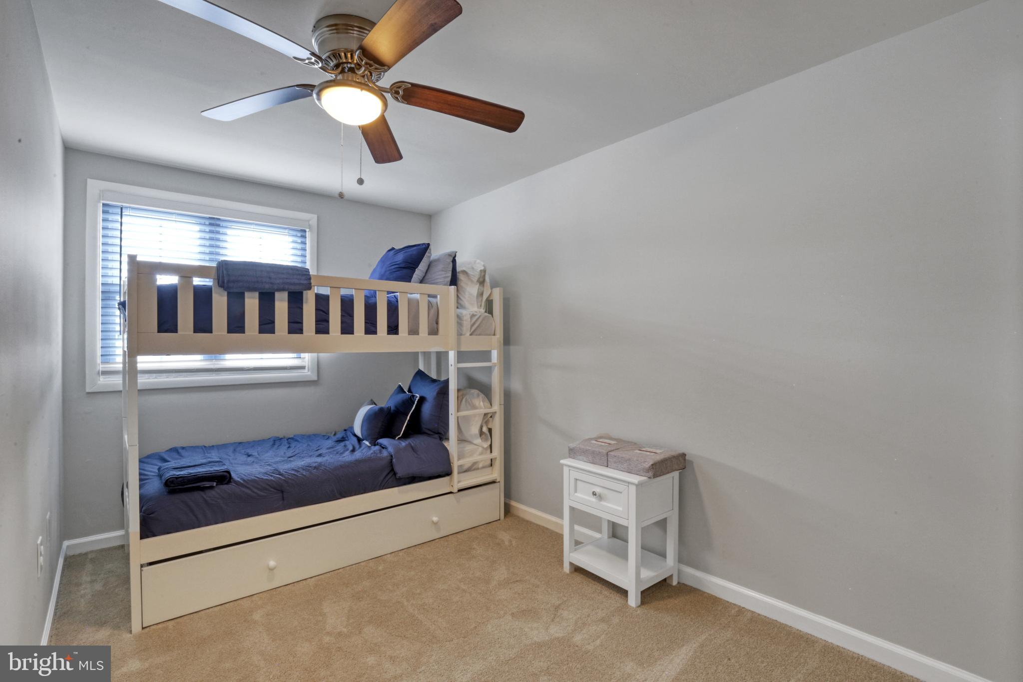 OAK TREE - Residential Lease