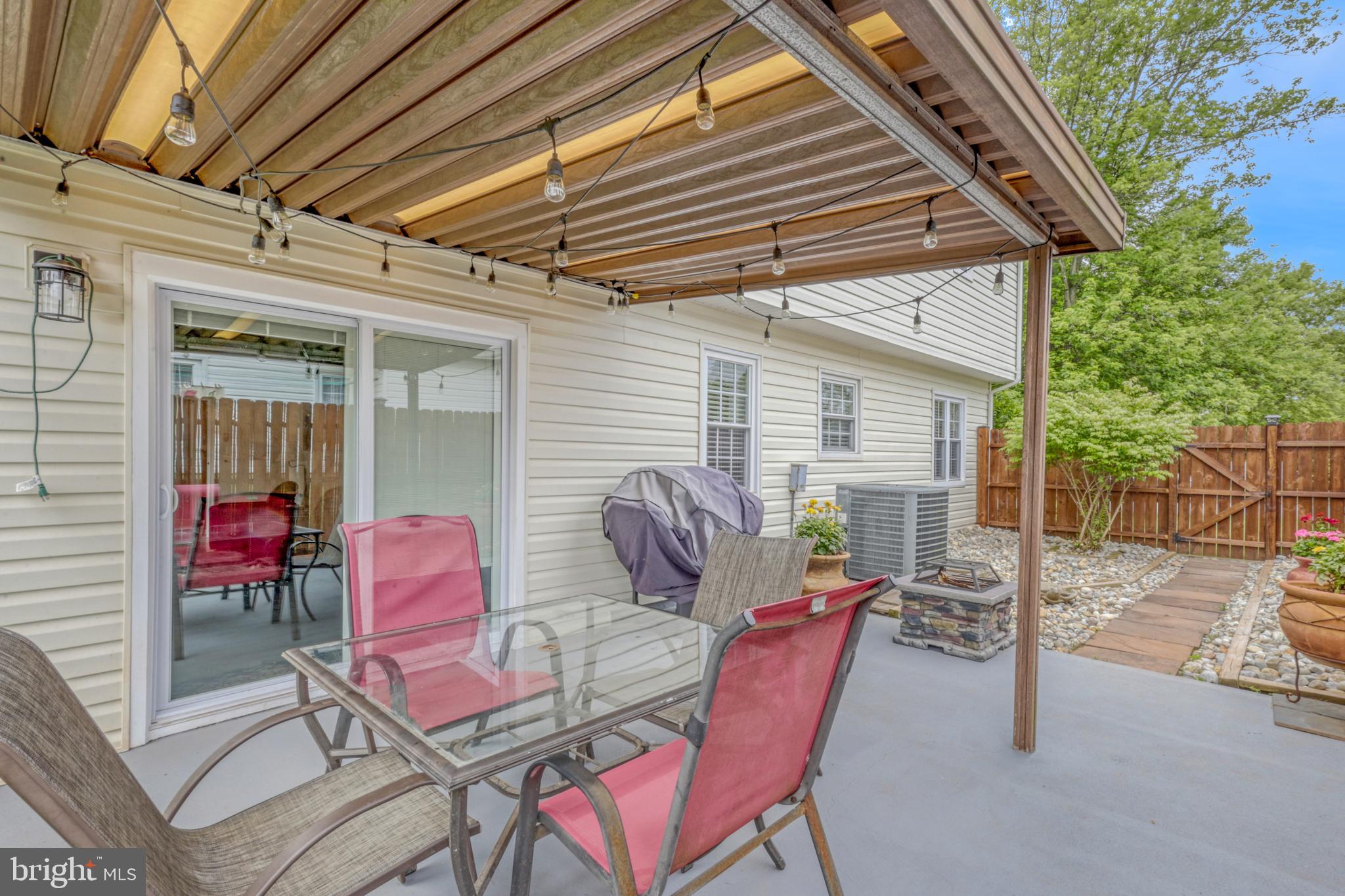 OAK TREE - Residential Lease