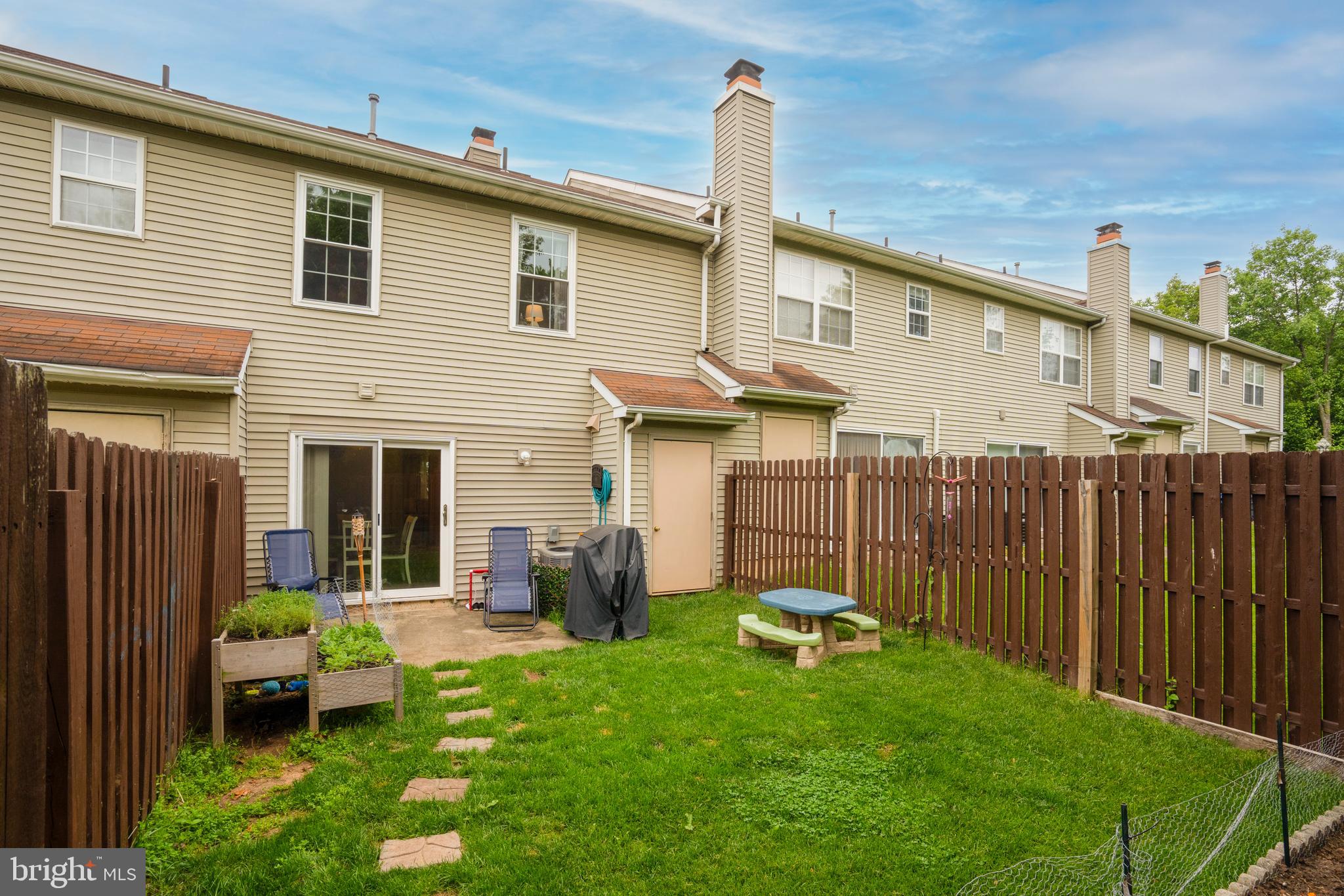 PERKIOMEN WOODS - Residential Lease