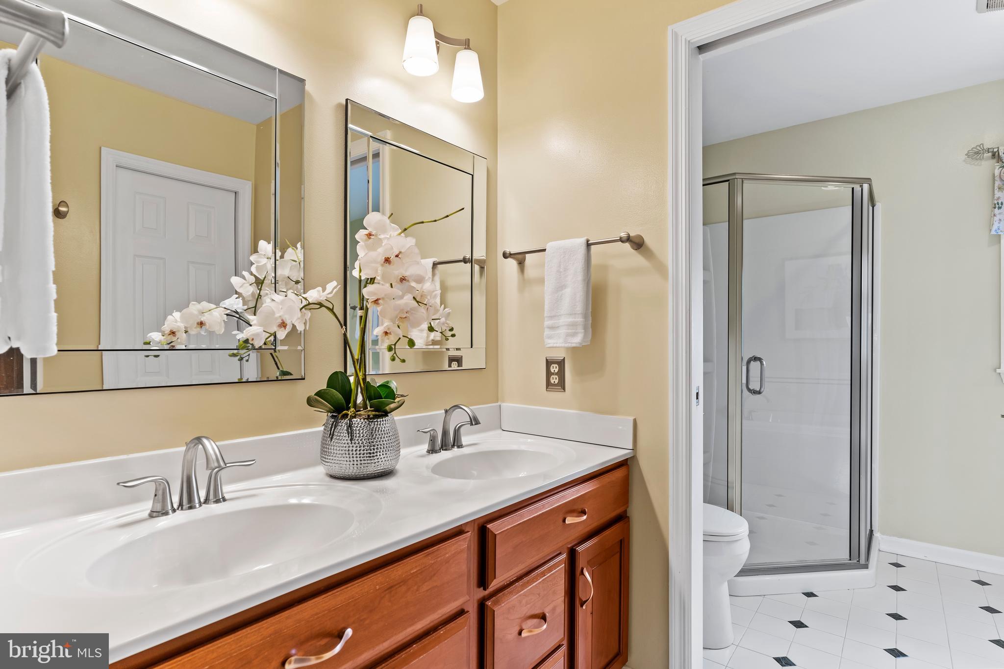 KINGSWOOD - Residential