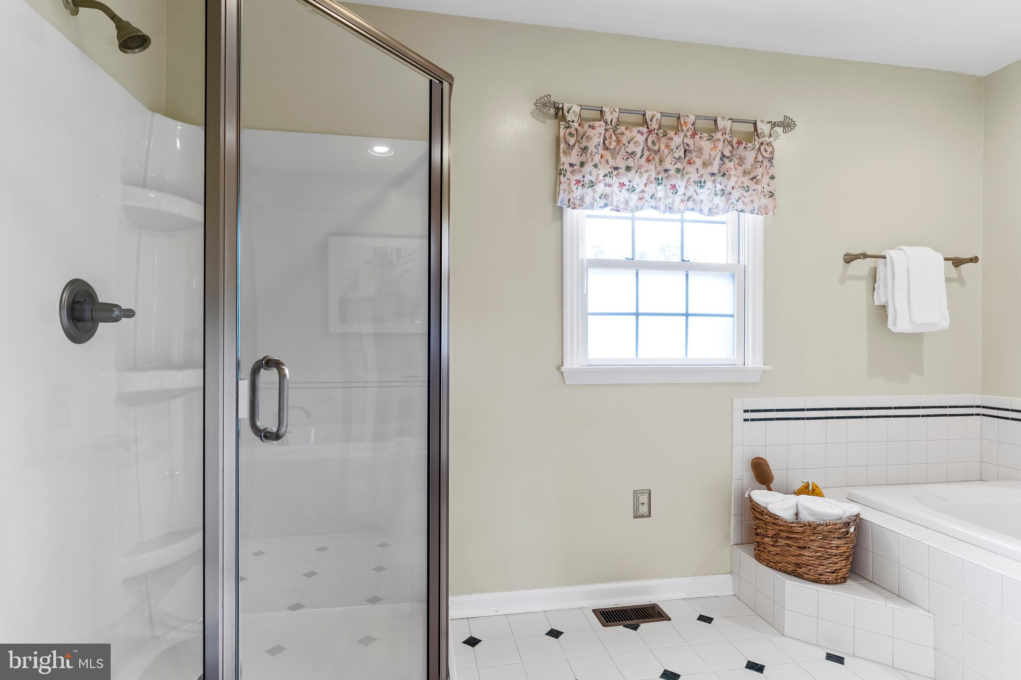 KINGSWOOD - Residential