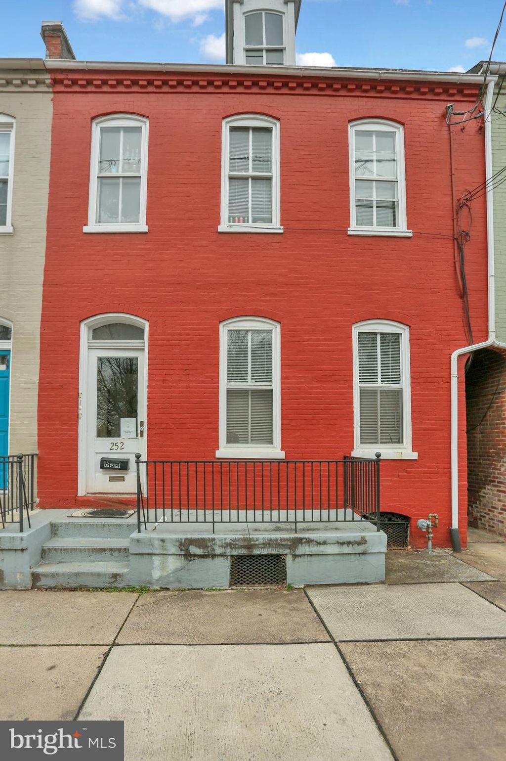 Photo of 252 E WALNUT ST, LANCASTER, PA 17602 (MLS # PALA2030128)