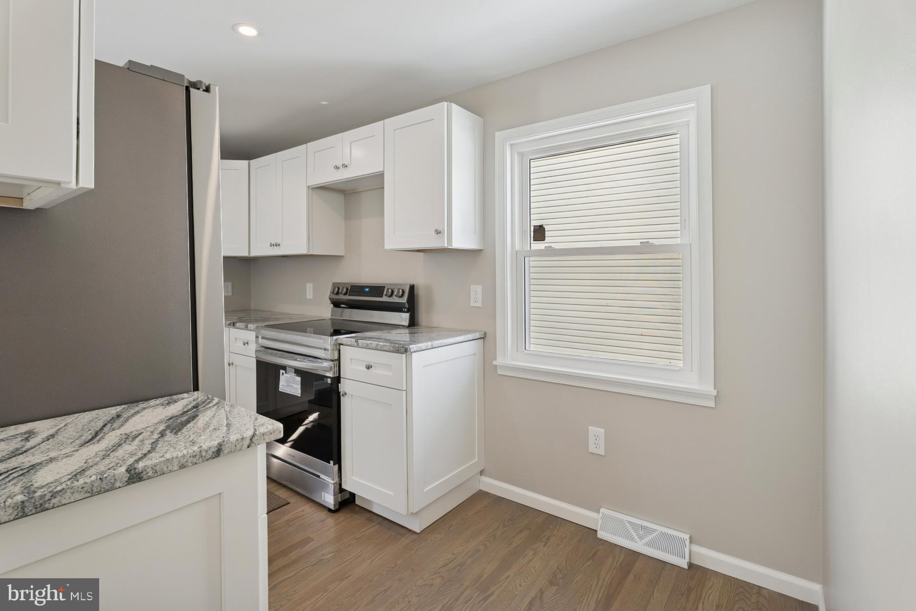 SPEEDWAY - Residential