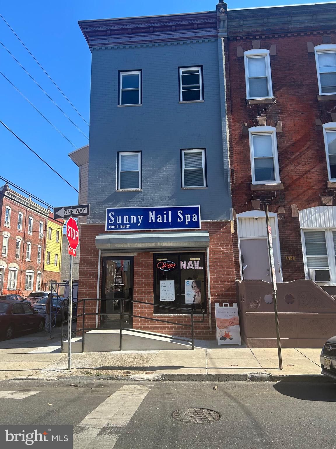 Nail Salon on 1st floor, 2nd and 3rd floor are 3 bedroom, 2 bath apartments Income for the 3 units generates
$4,500 mo income. Separate gas and electric meters for all units. Newer front, recently renovated property