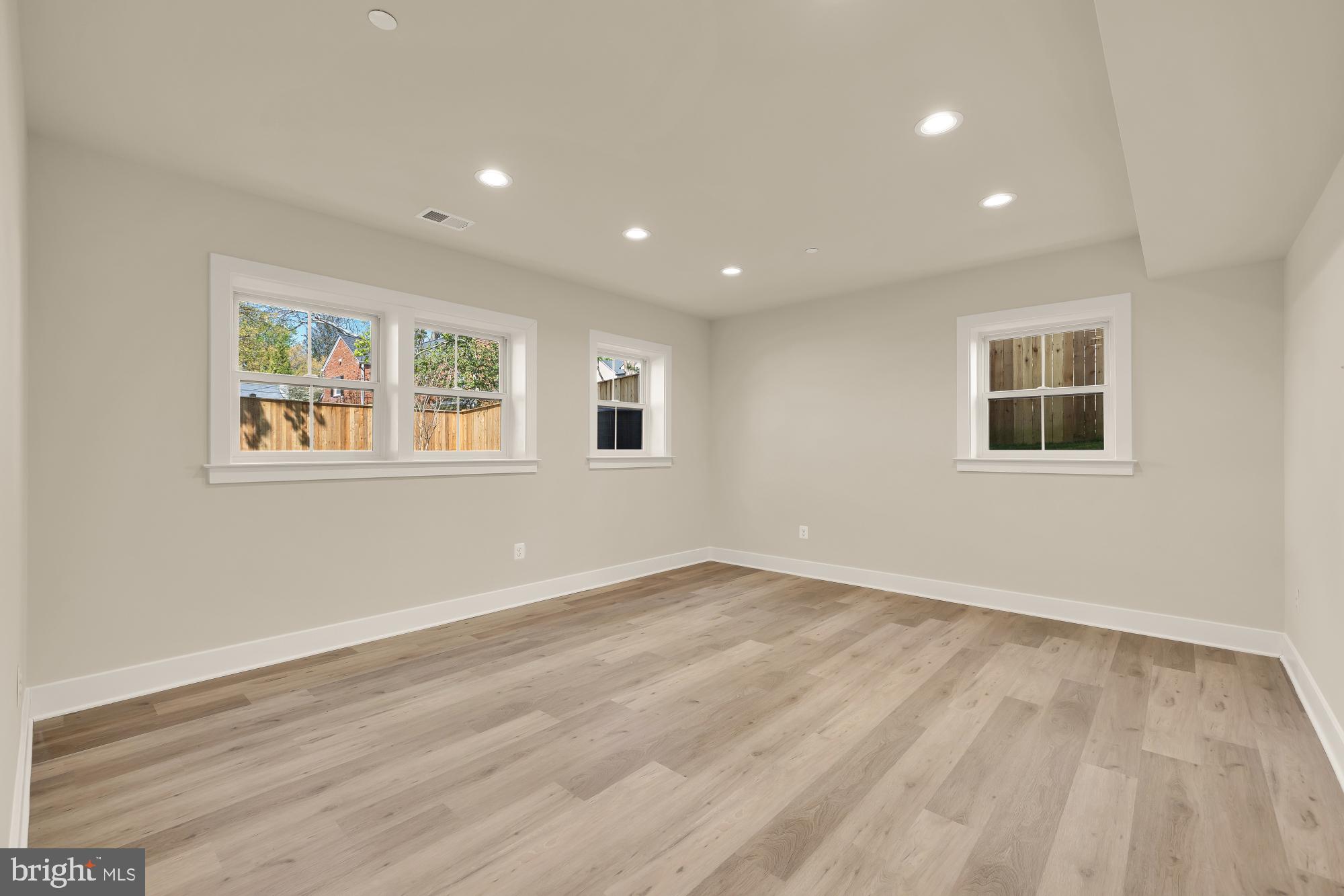 BRADMOOR - Residential