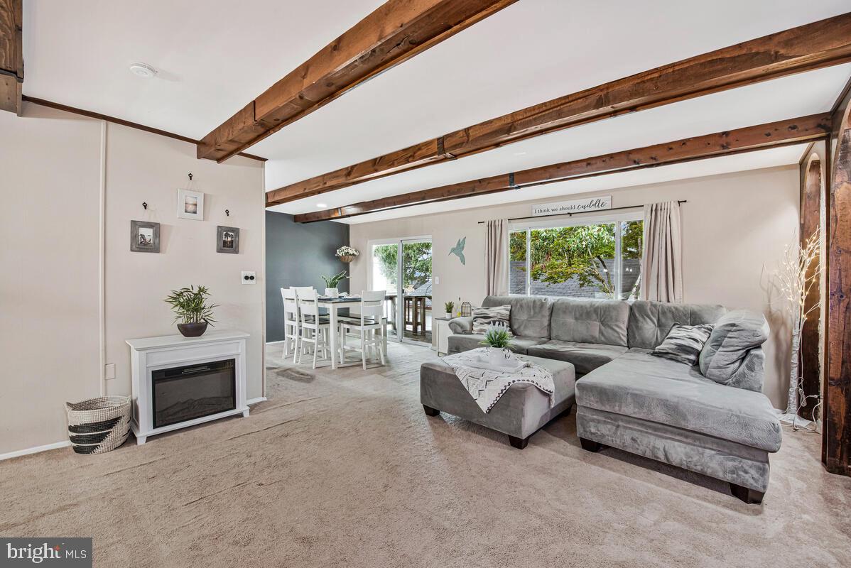 THE HIGHLANDS - Residential