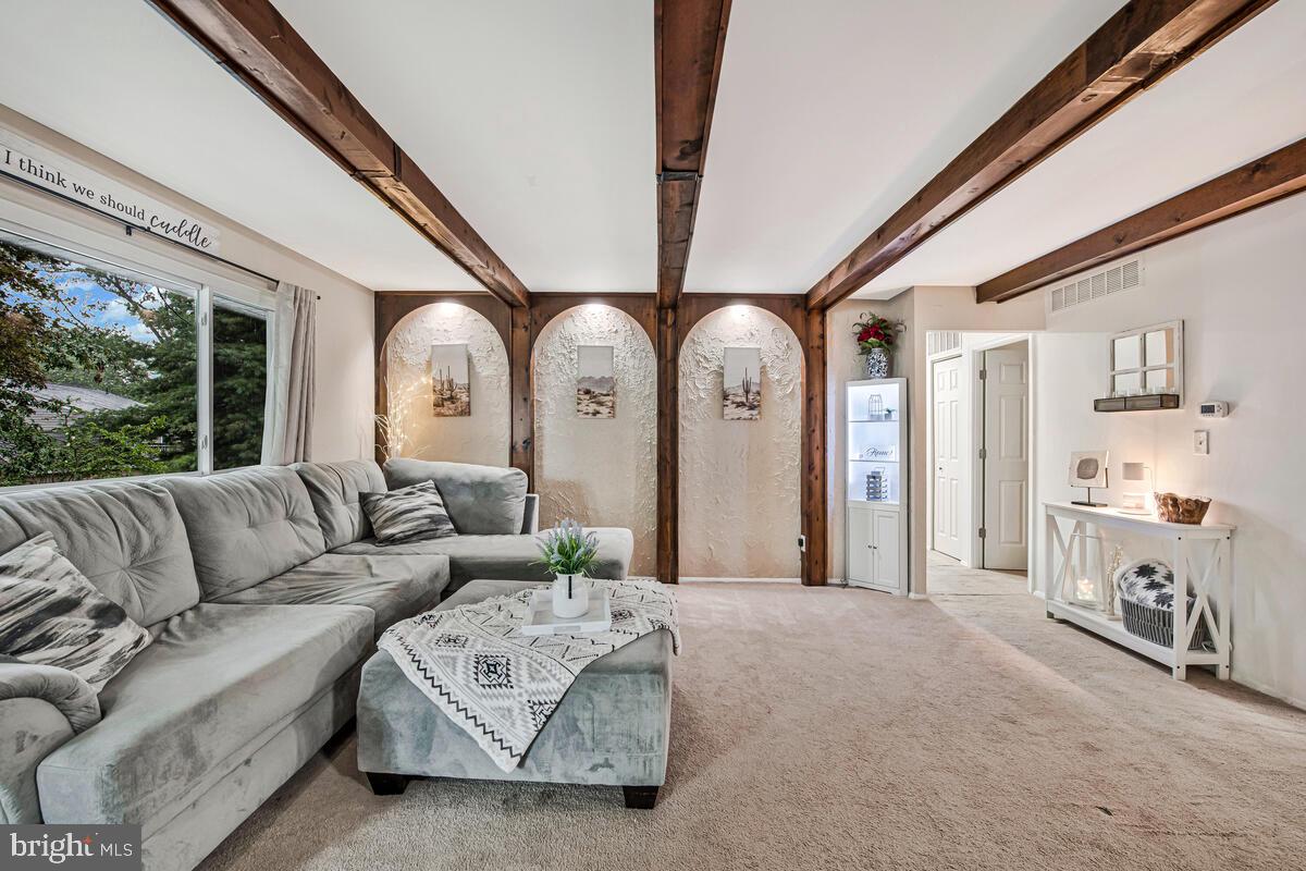 THE HIGHLANDS - Residential