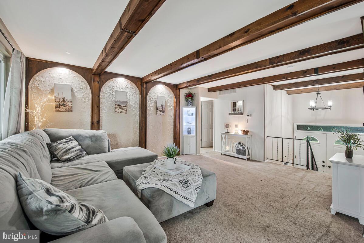 THE HIGHLANDS - Residential