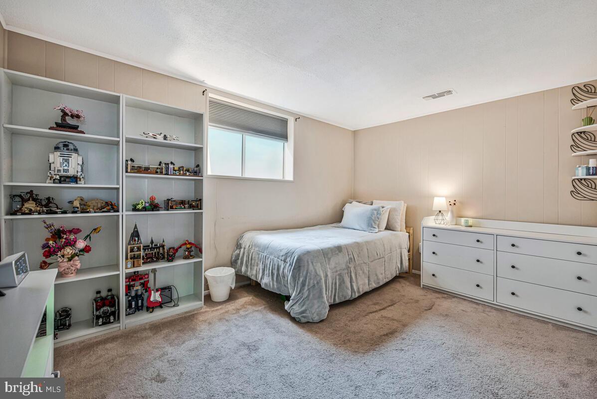 THE HIGHLANDS - Residential